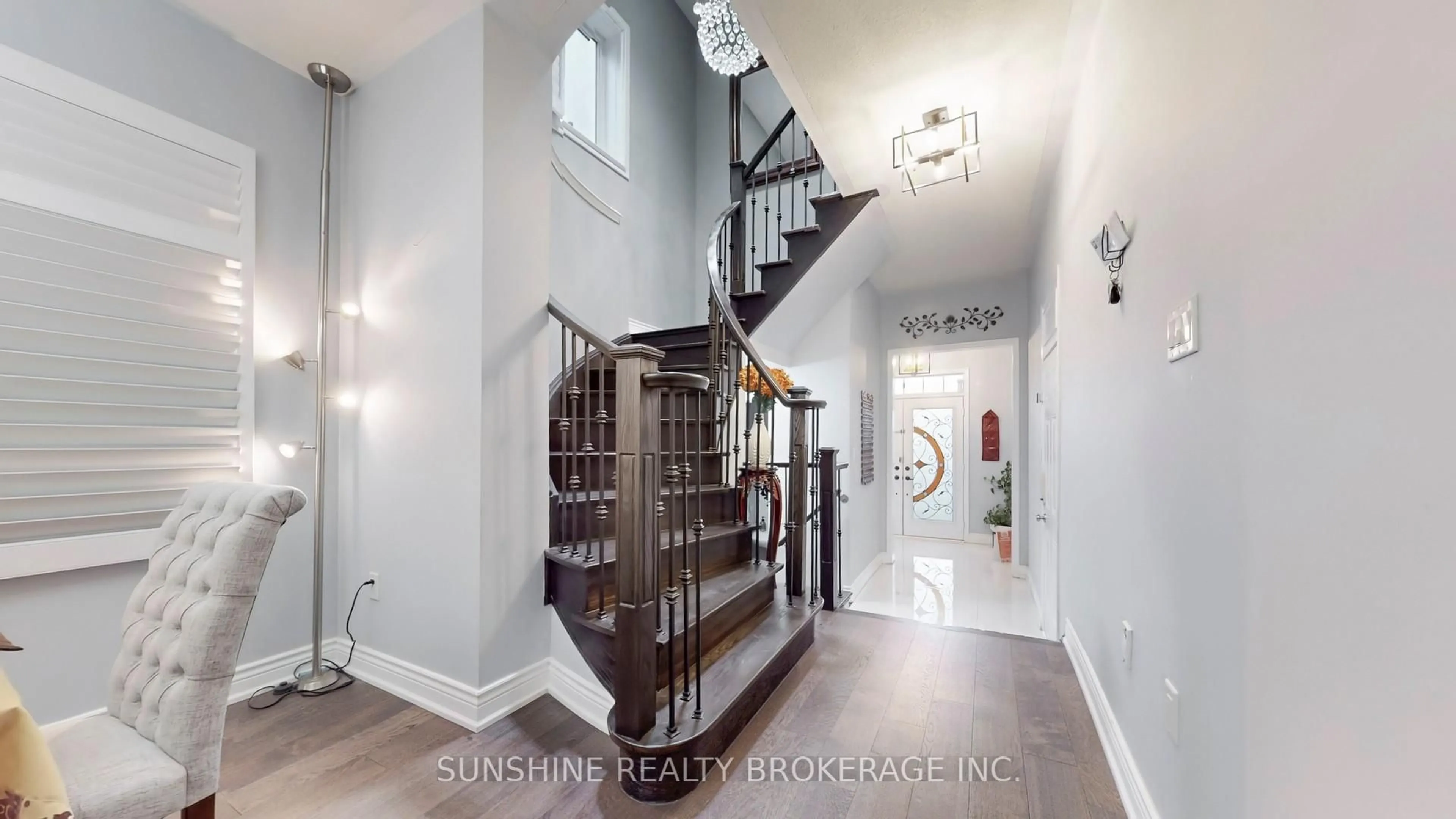 Indoor entryway for 190 Miltrose Cres, Whitchurch-Stouffville Ontario L4A 0R3