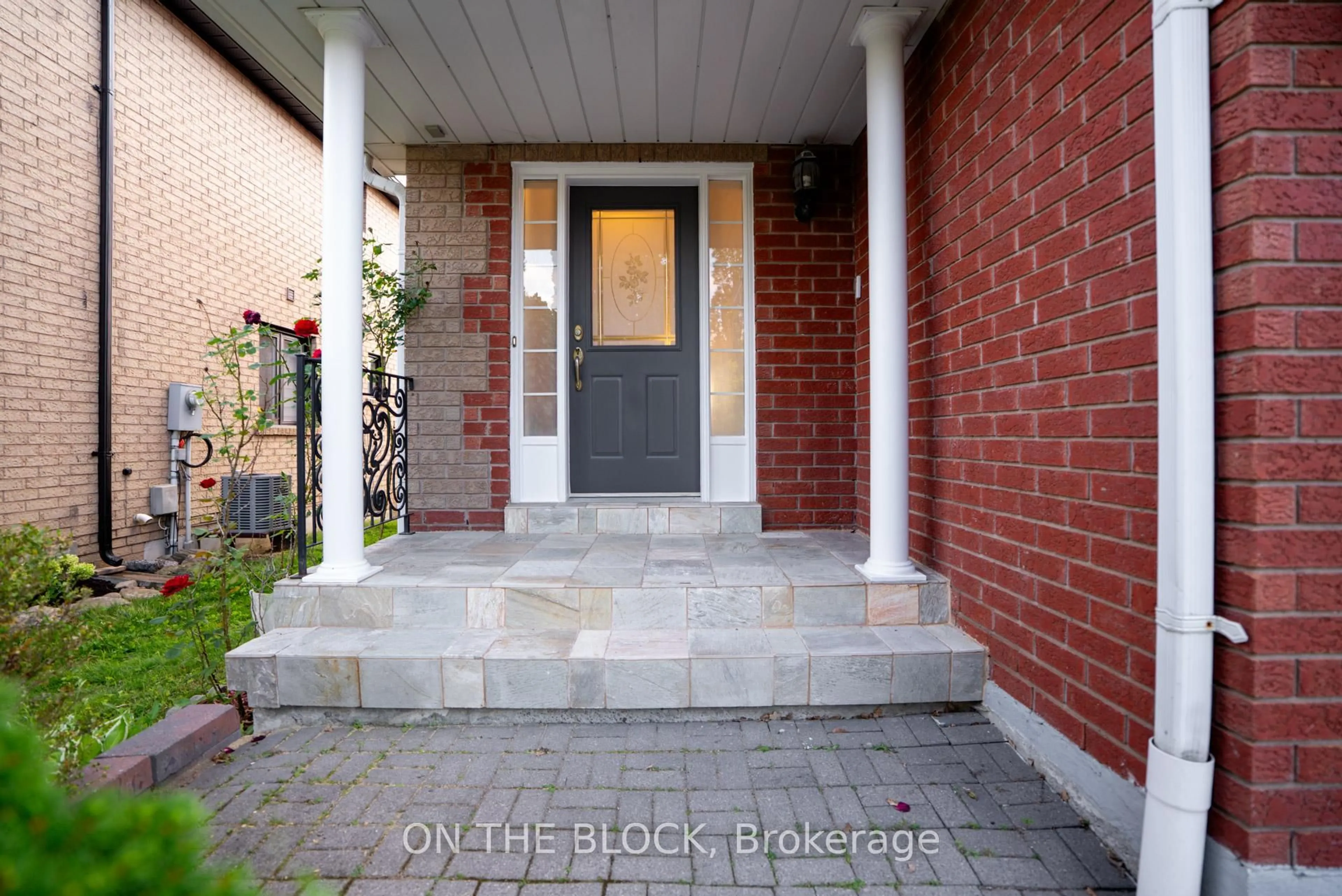 Home with brick exterior material, street for 213 Rosanna Cres, Vaughan Ontario L6A 2T4