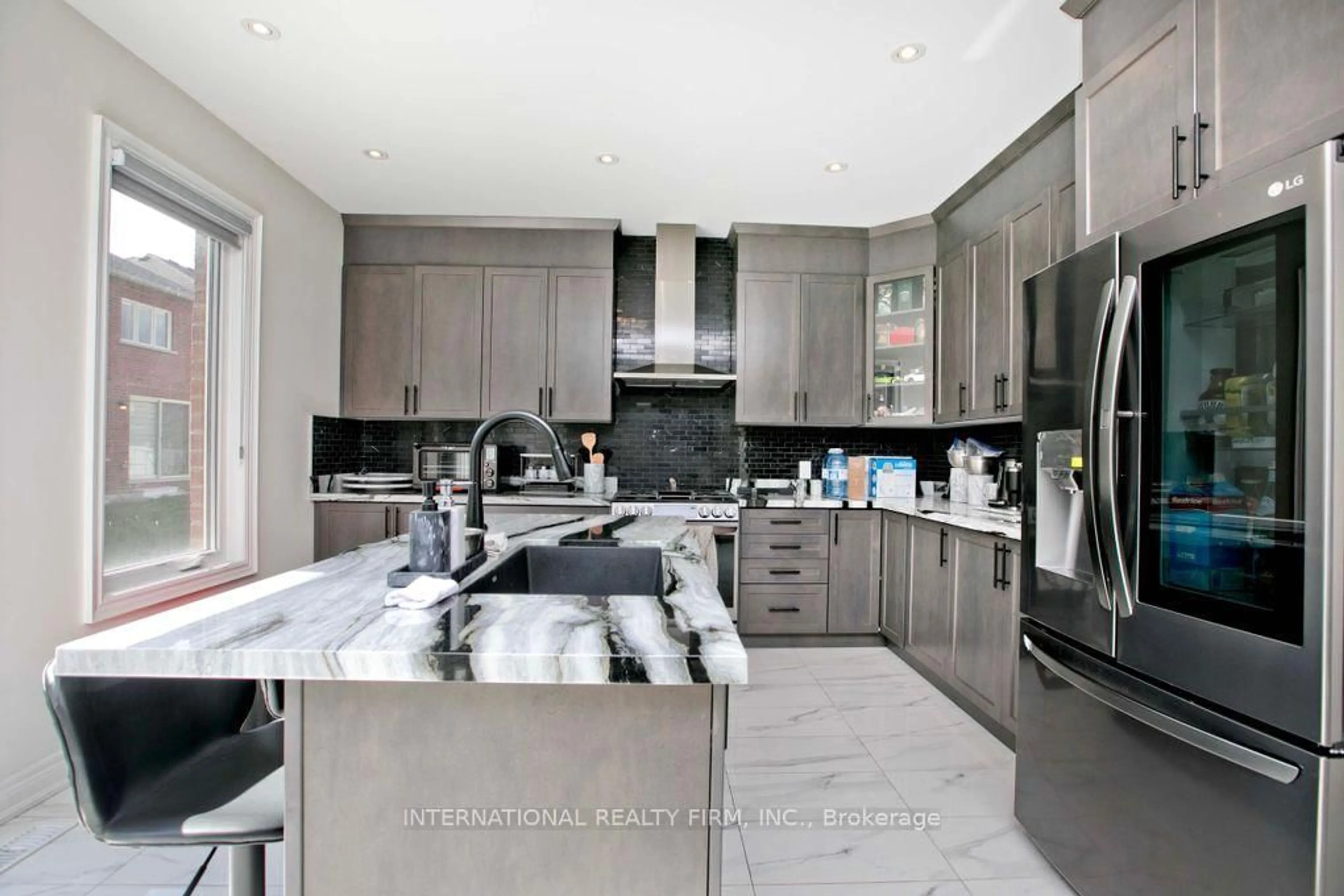 Contemporary kitchen, ceramic/tile floor for 5 Bruce Welch Ave, Georgina Ontario L4P 0J1