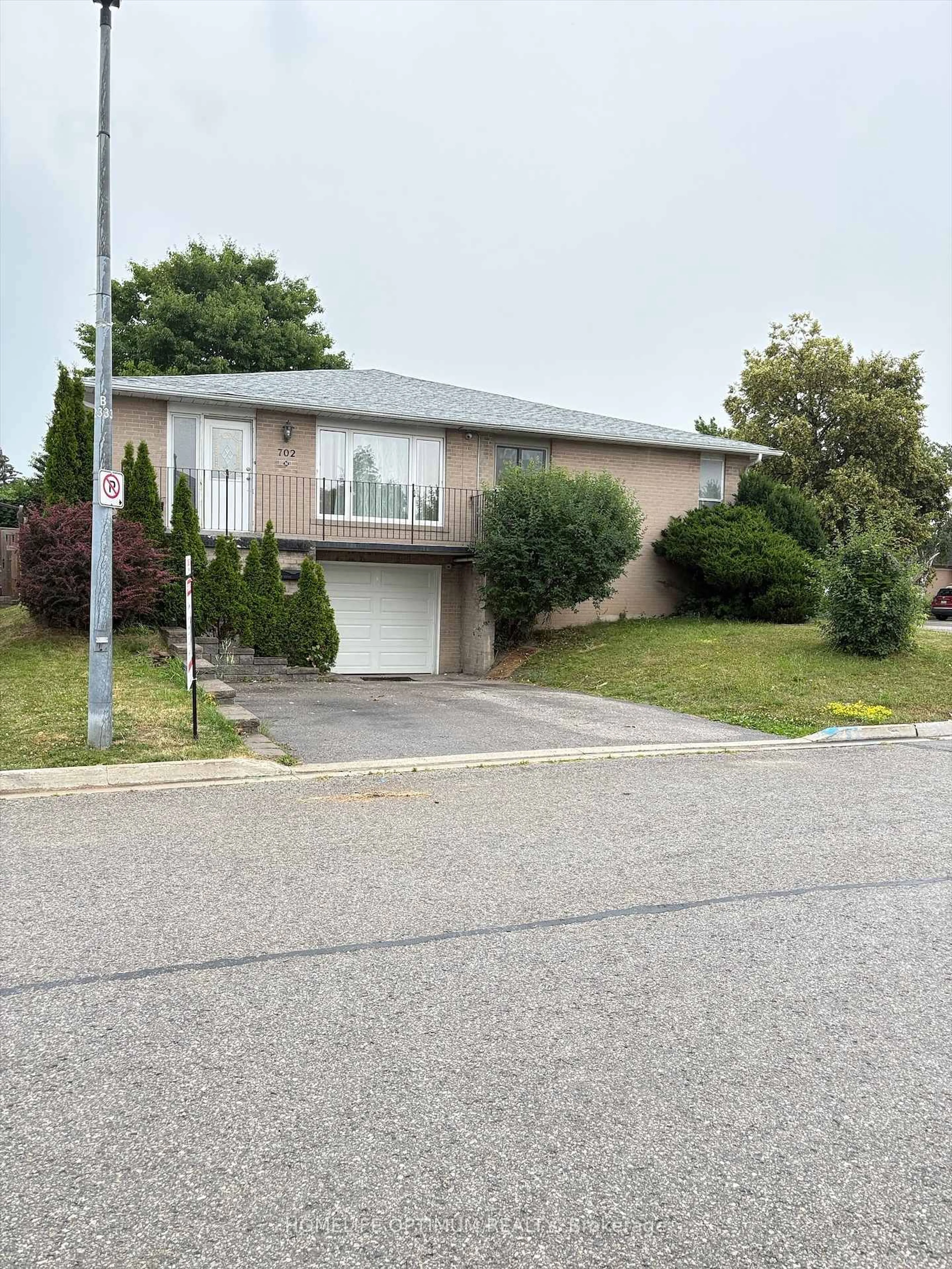 Unknown for 702 Leeder Crt, Newmarket Ontario L3Y 5A7
