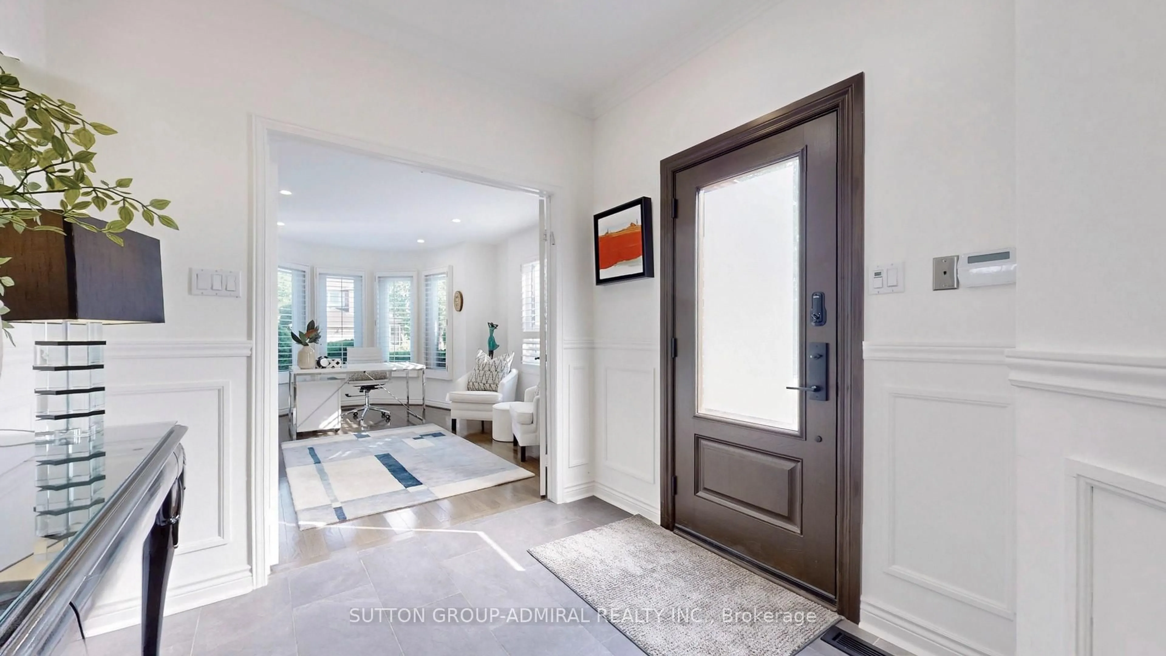 Indoor entryway for 122 Edmund Seager Dr, Vaughan Ontario L4J 4S7
