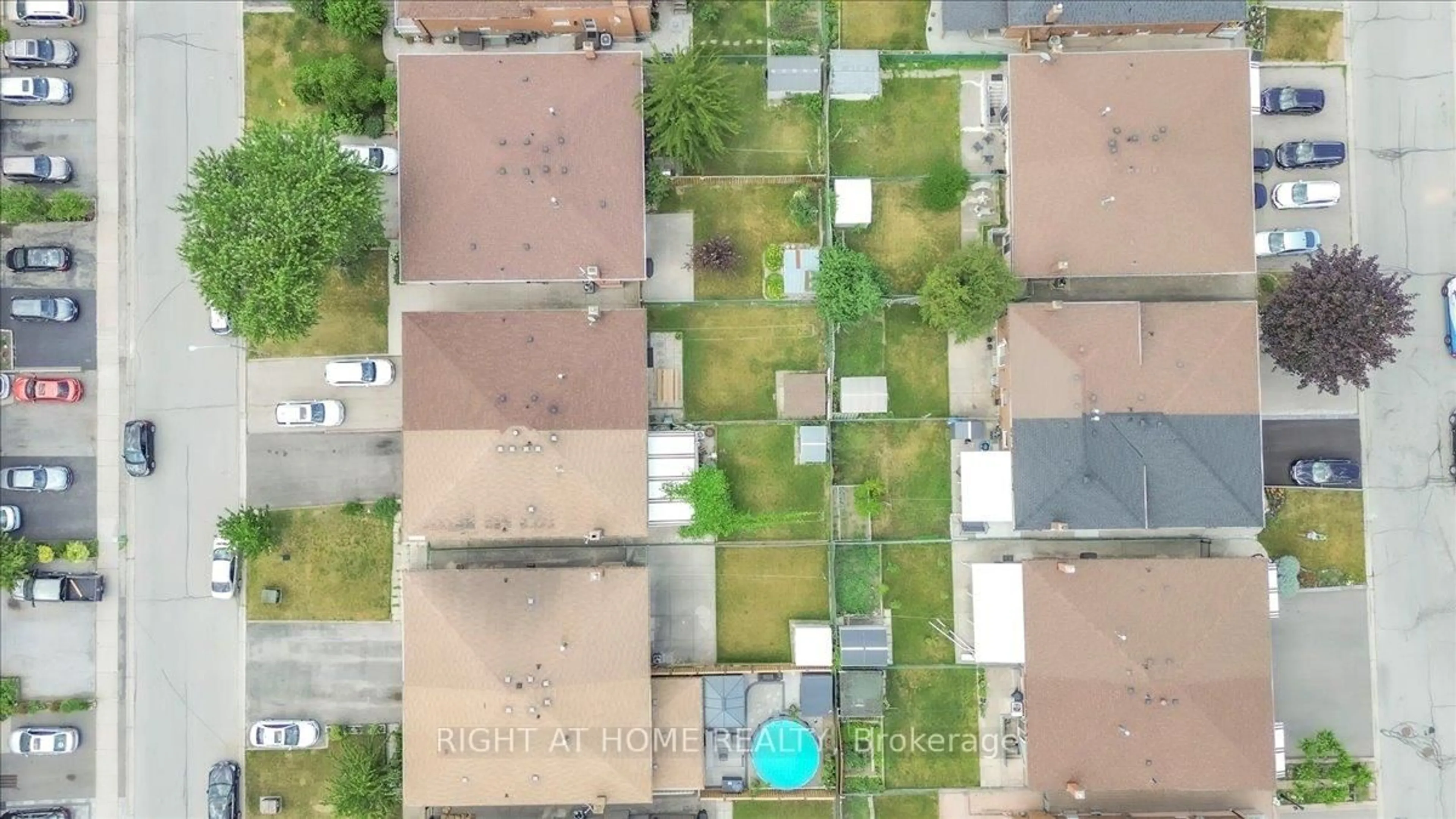 A pic from outside/outdoor area/front of a property/back of a property/a pic from drone, street for 53 Agincourt Rd, Vaughan Ontario L4L 2Z8