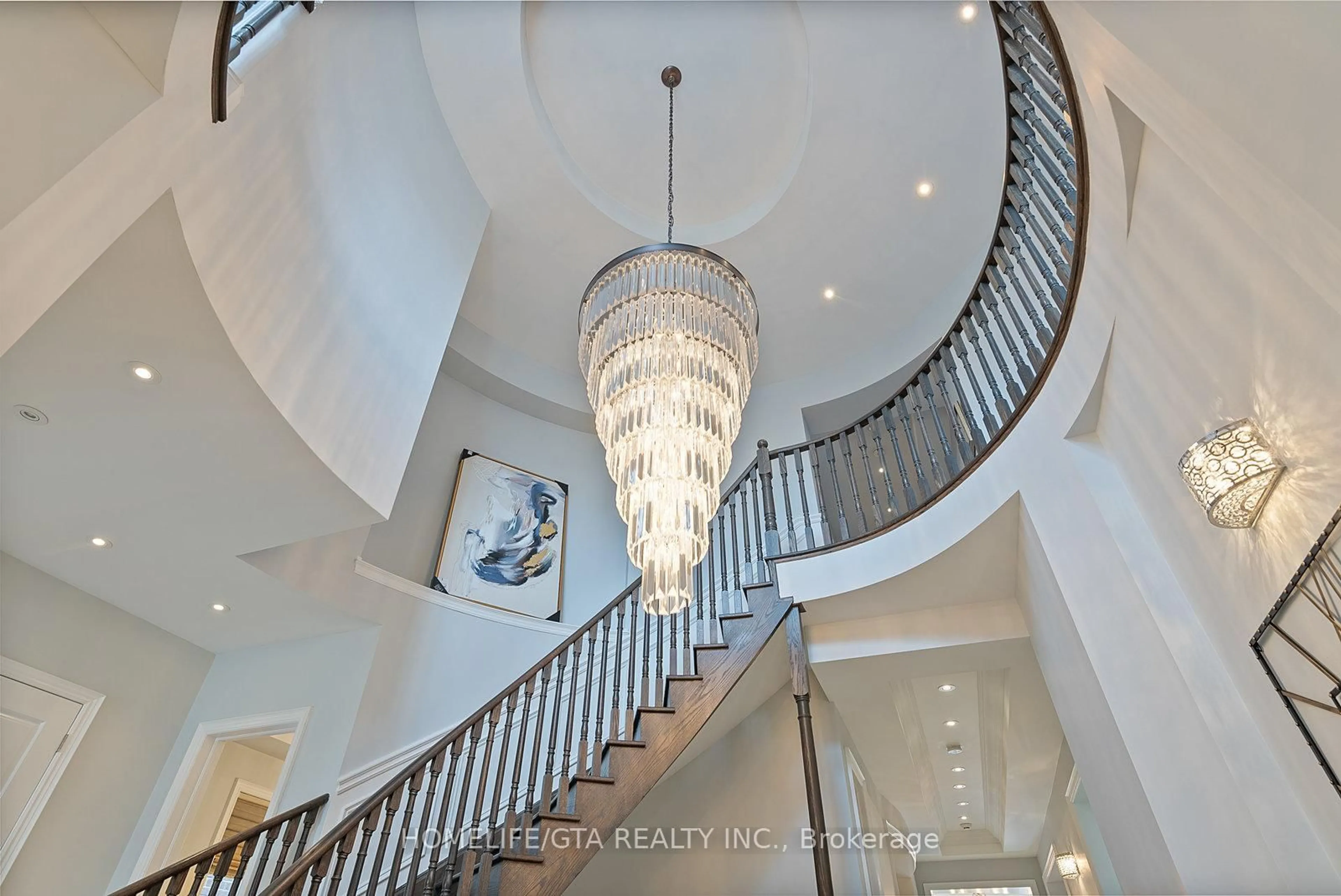Indoor foyer for 388 Woodgate Pines Dr, Vaughan Ontario L4H 3X5