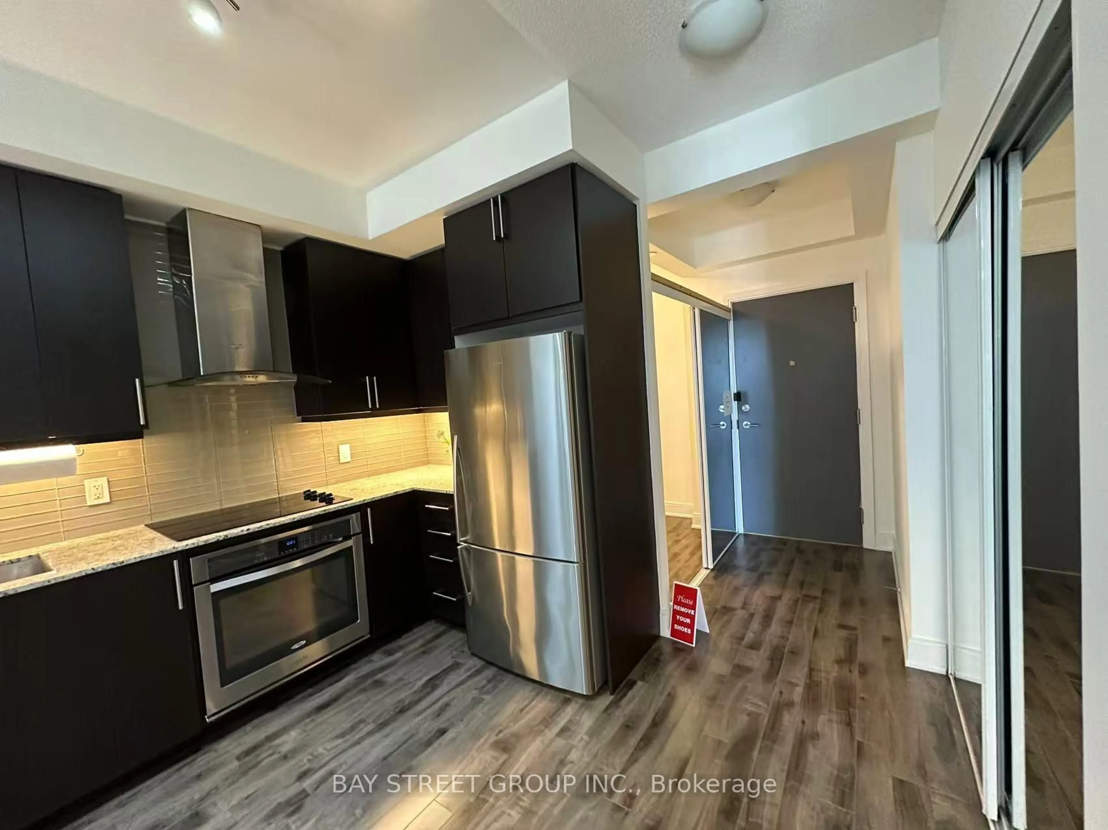 Unknown for 9608 Yonge St #903, Richmond Hill Ontario L4C 0X4