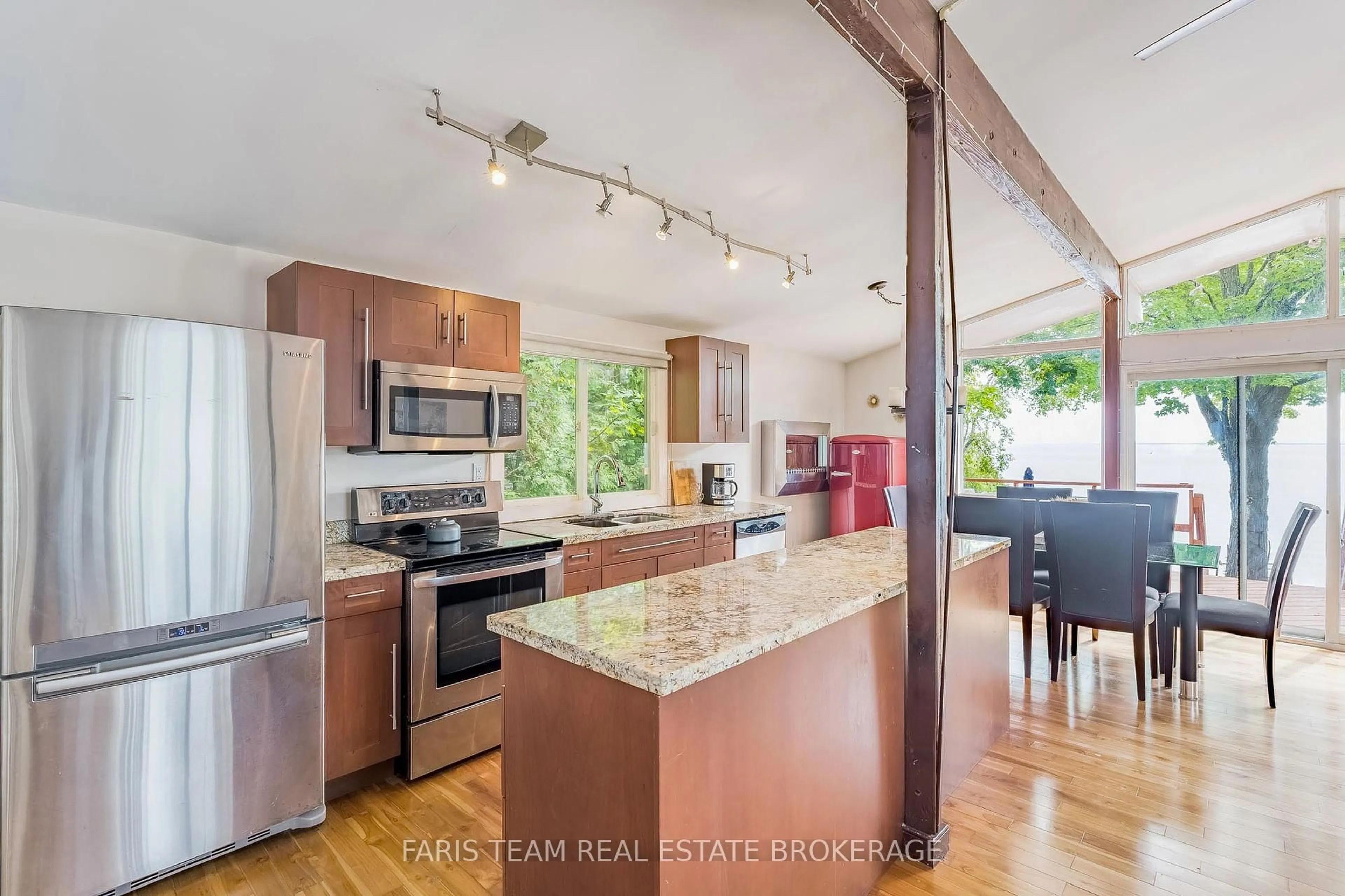 Open concept kitchen, unknown for 3595 Glenhaven Beach Rd, Innisfil Ontario L9S 2Z2