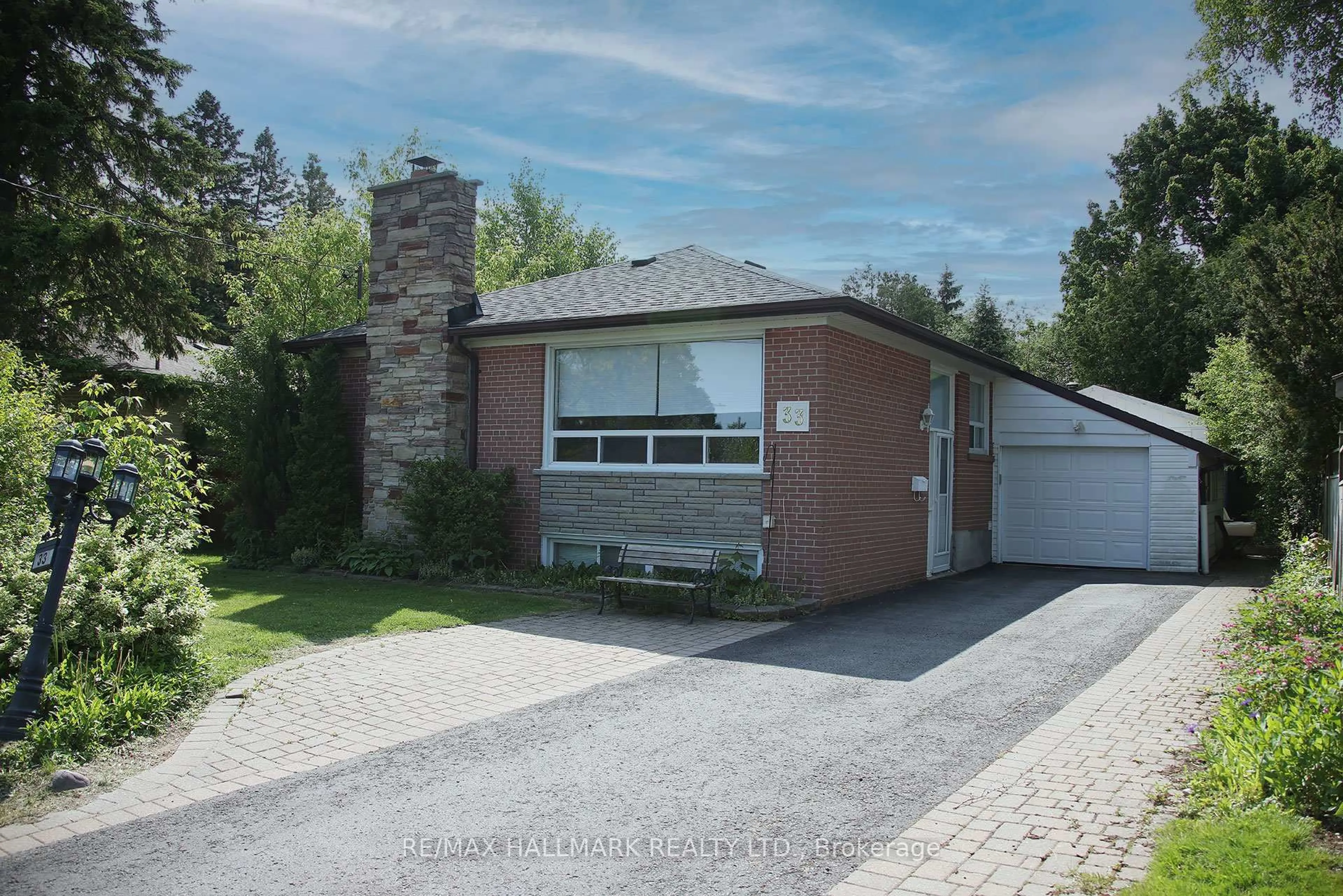 Home with brick exterior material, street for 33 Patrick Dr, Aurora Ontario L4G 2A6