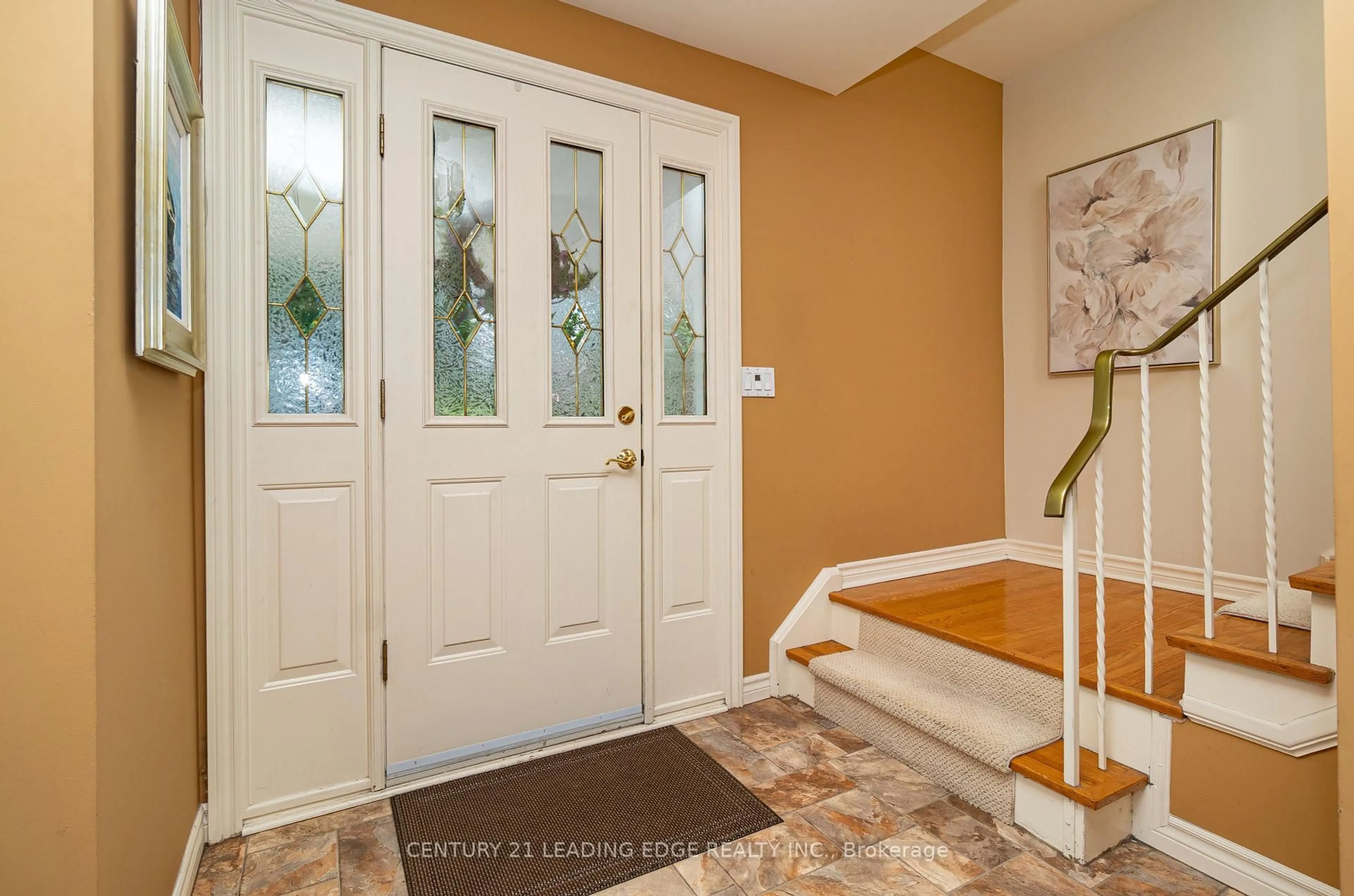 Indoor entryway for 15 Henry Corson Pl, Markham Ontario L3P 3E8