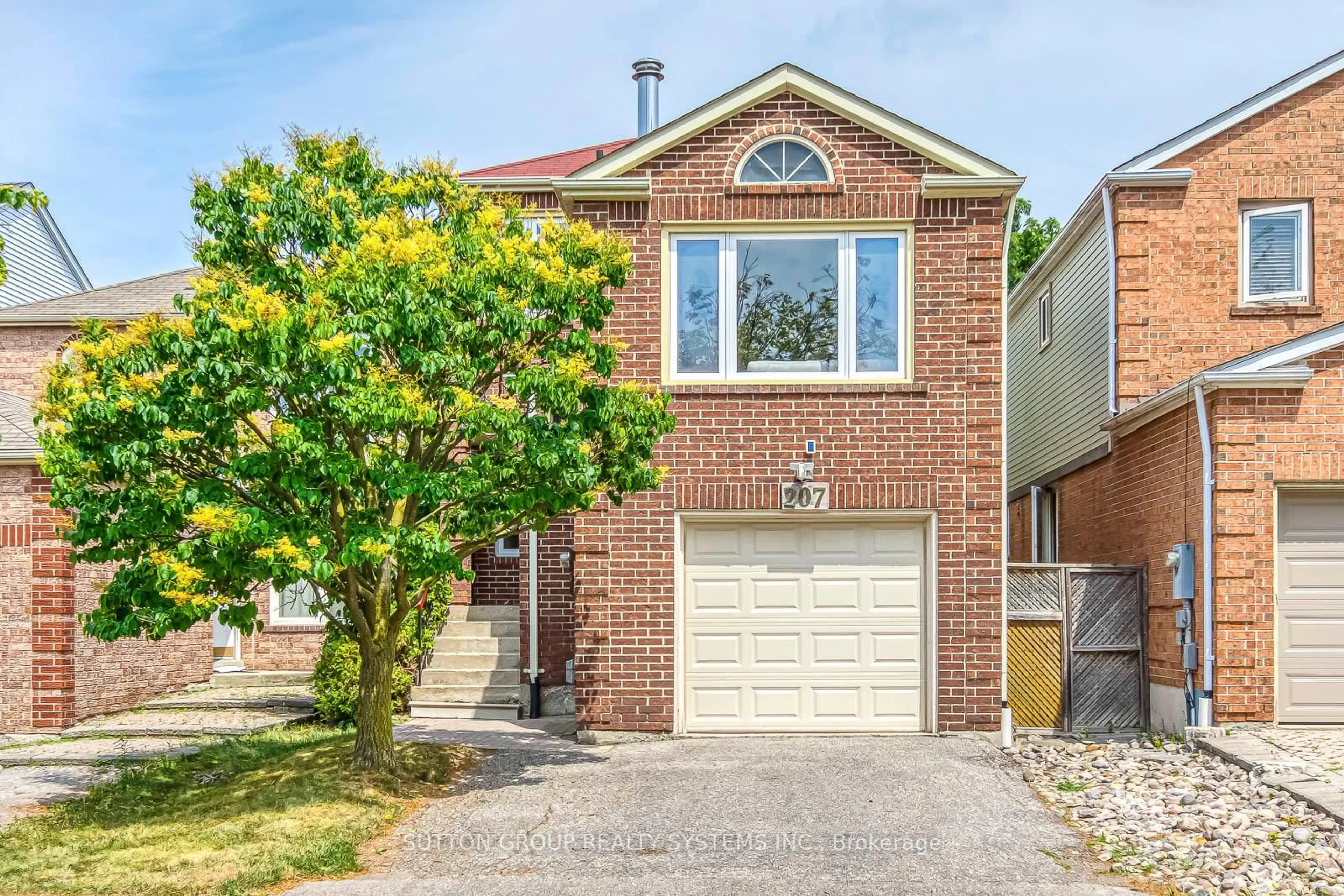 Home with brick exterior material, street for 207 Winding Lane, Vaughan Ontario L4J 5J6