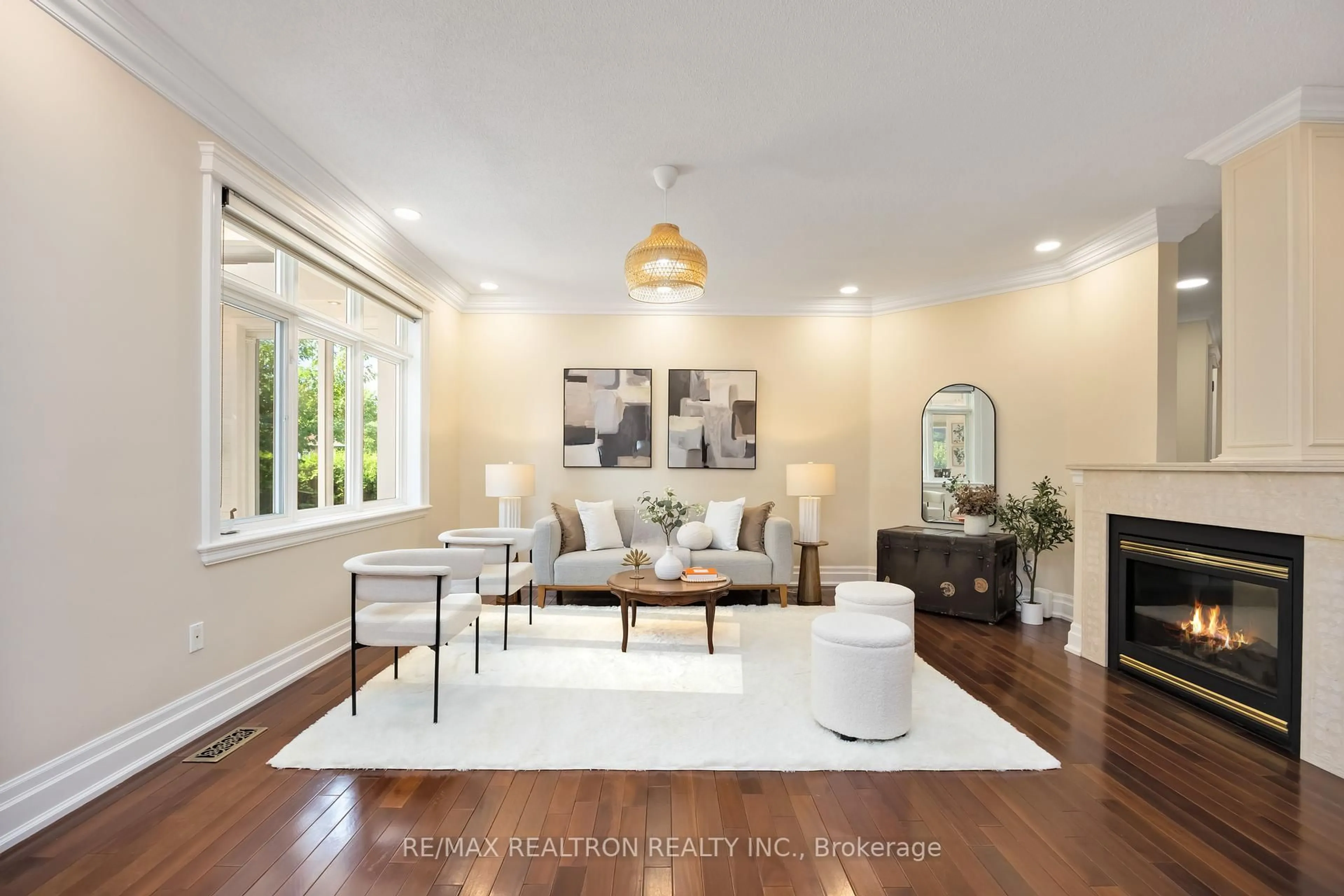 Living room with furniture, unknown for 192 Nevada Cres, Vaughan Ontario L6A 2V4
