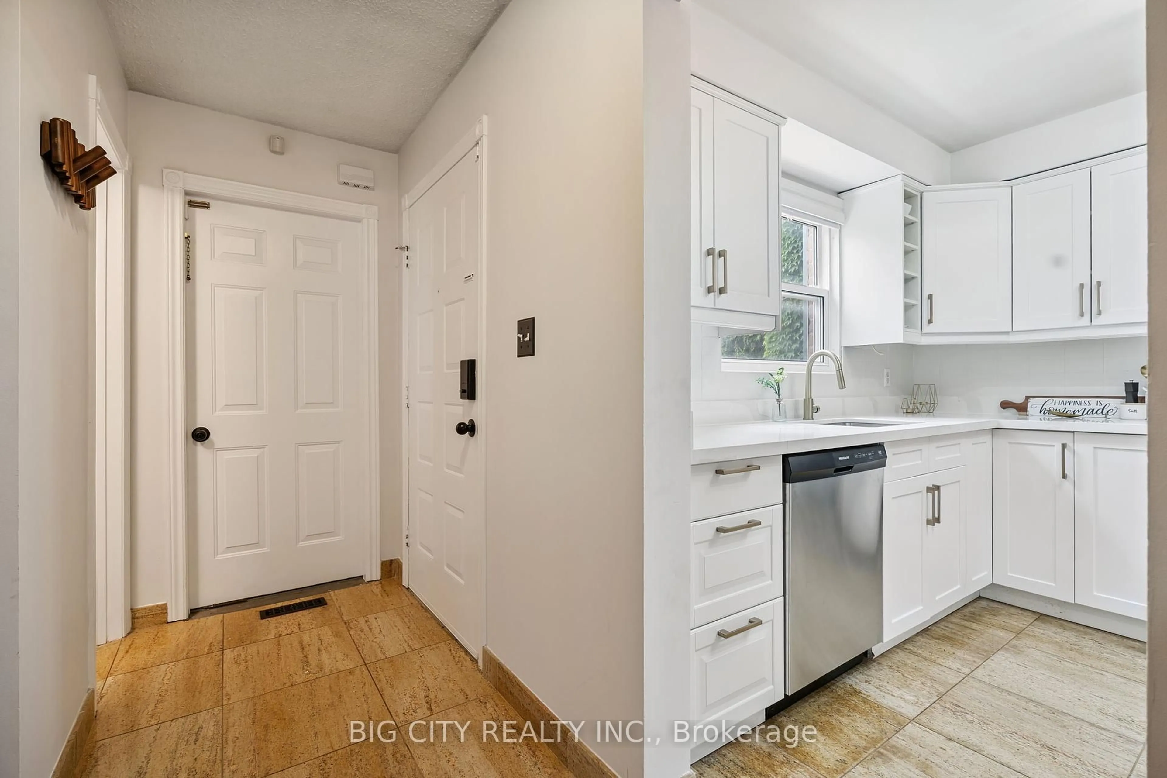 Unknown for 62 Lund St, Richmond Hill Ontario L4C 5V7
