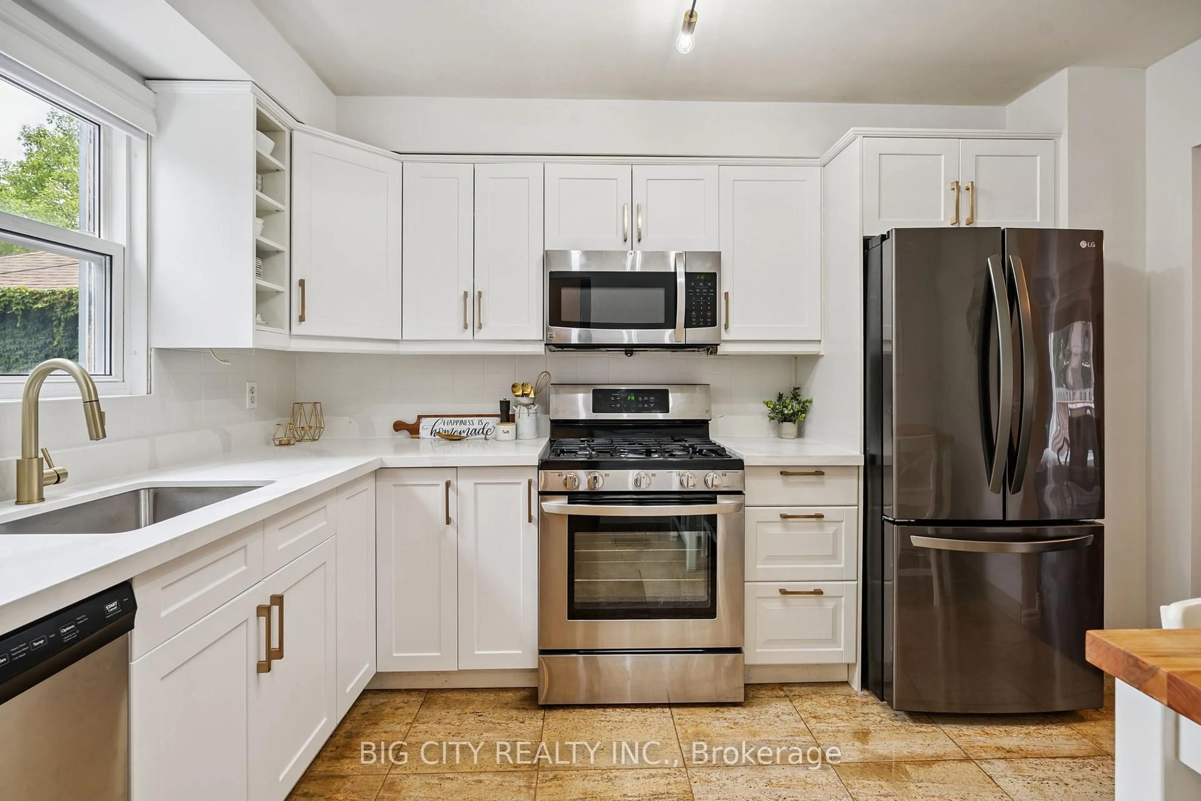 Unknown for 62 Lund St, Richmond Hill Ontario L4C 5V7
