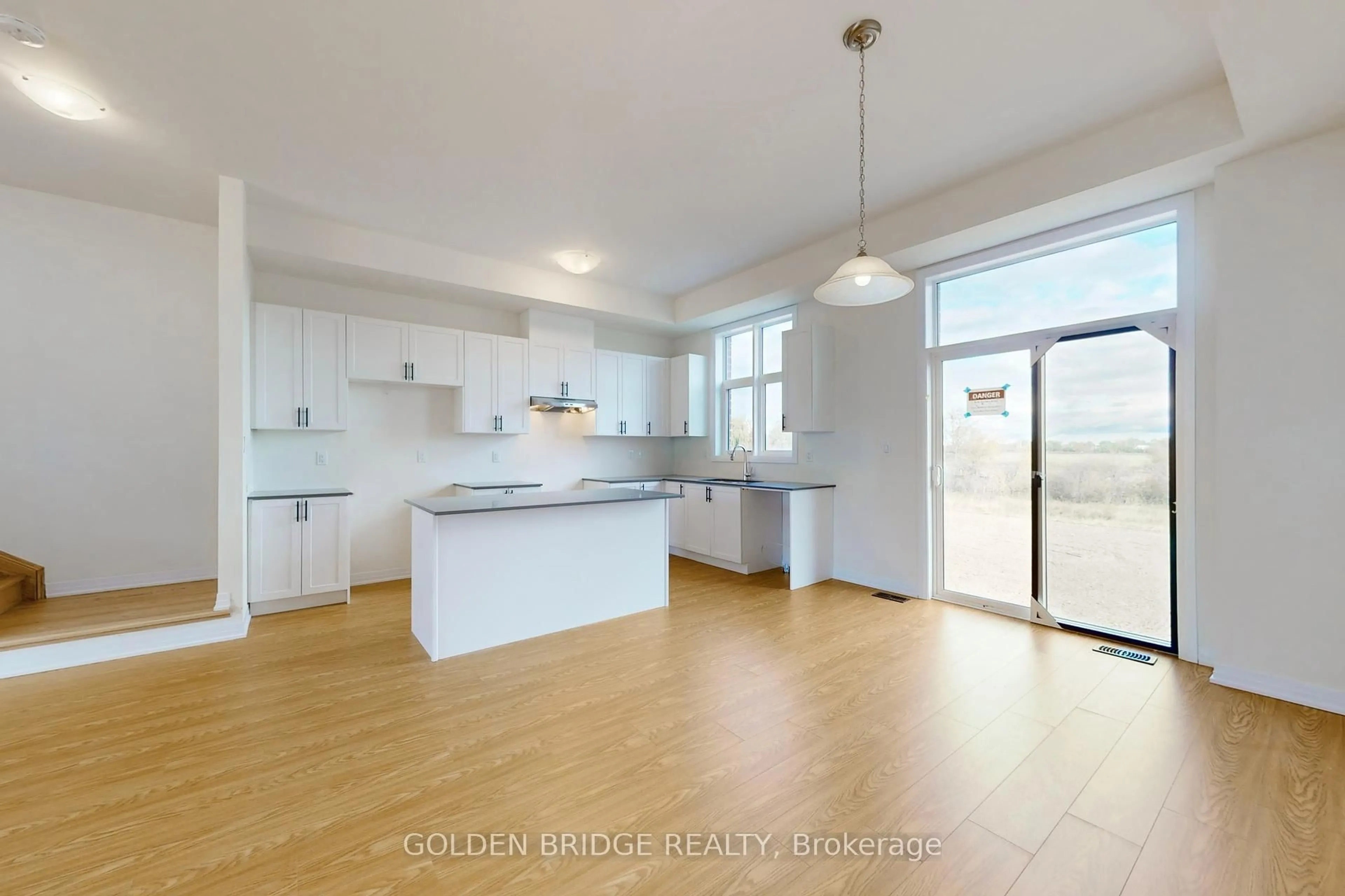 Open concept kitchen, unknown for 91 Millman Lane, Richmond Hill Ontario L4S 0P8