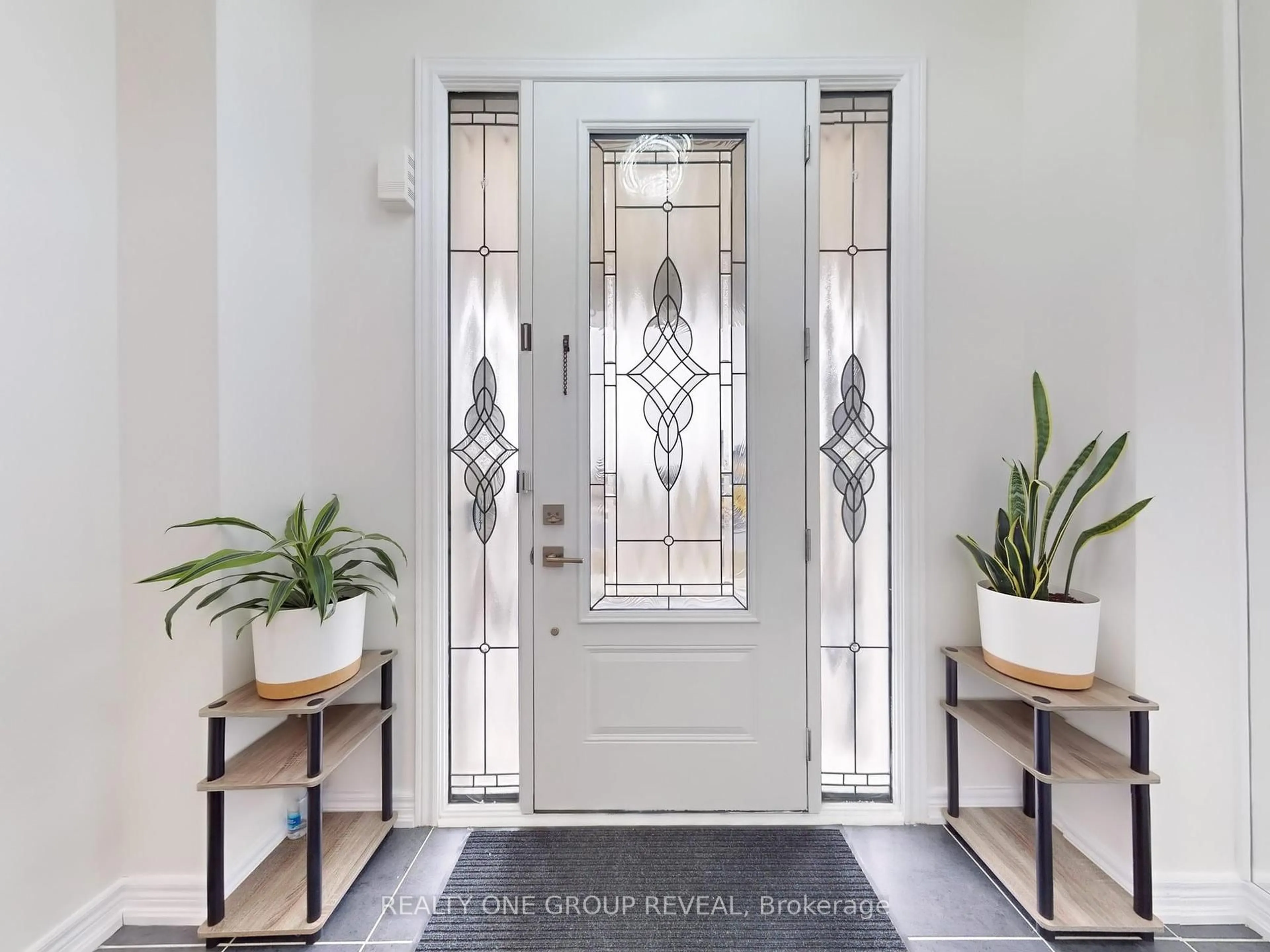 Indoor entryway for 58 Busato Dr, Whitchurch-Stouffville Ontario L4A 4V4