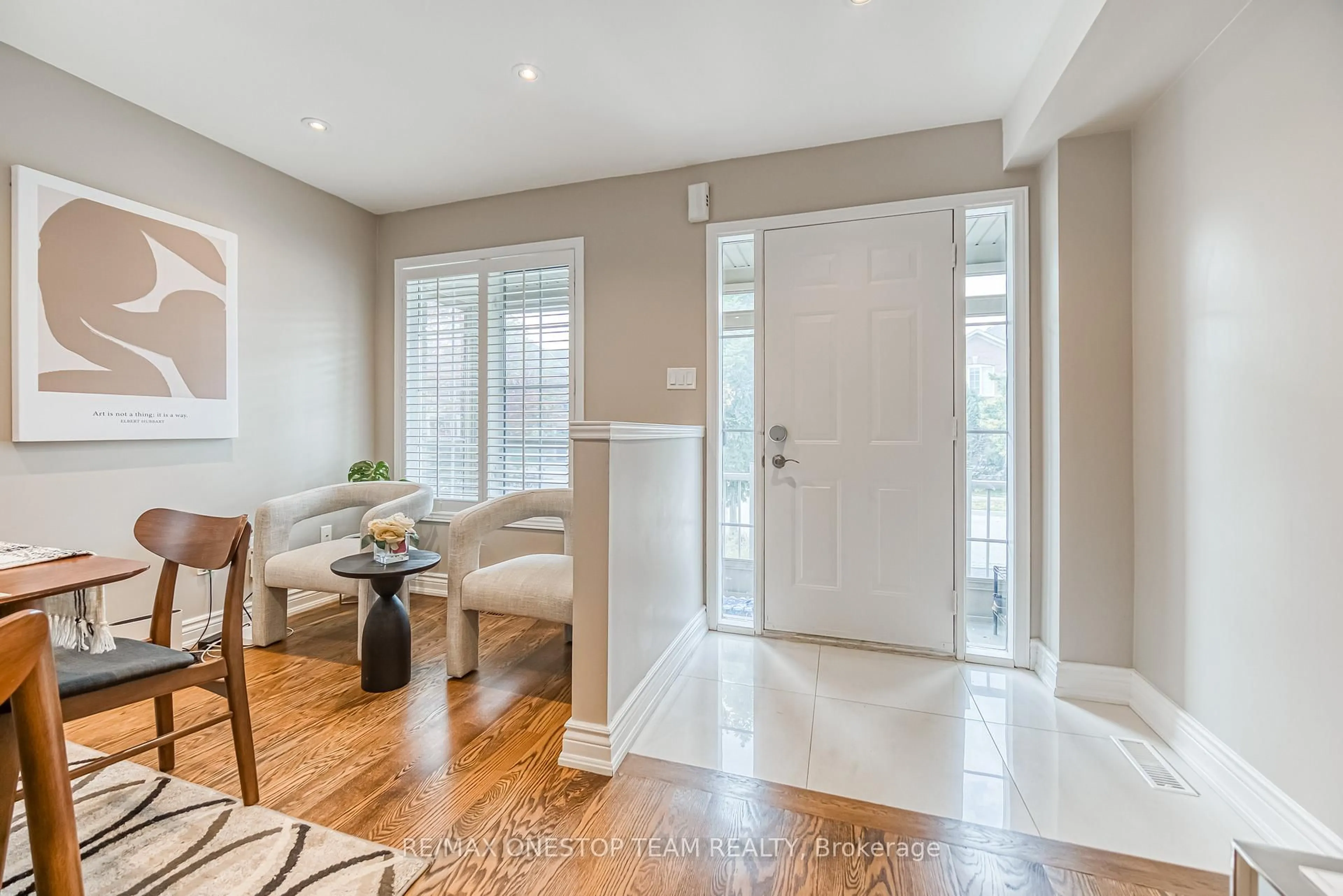 Indoor entryway for 145 Nahanni Dr, Richmond Hill Ontario L4B 4M1