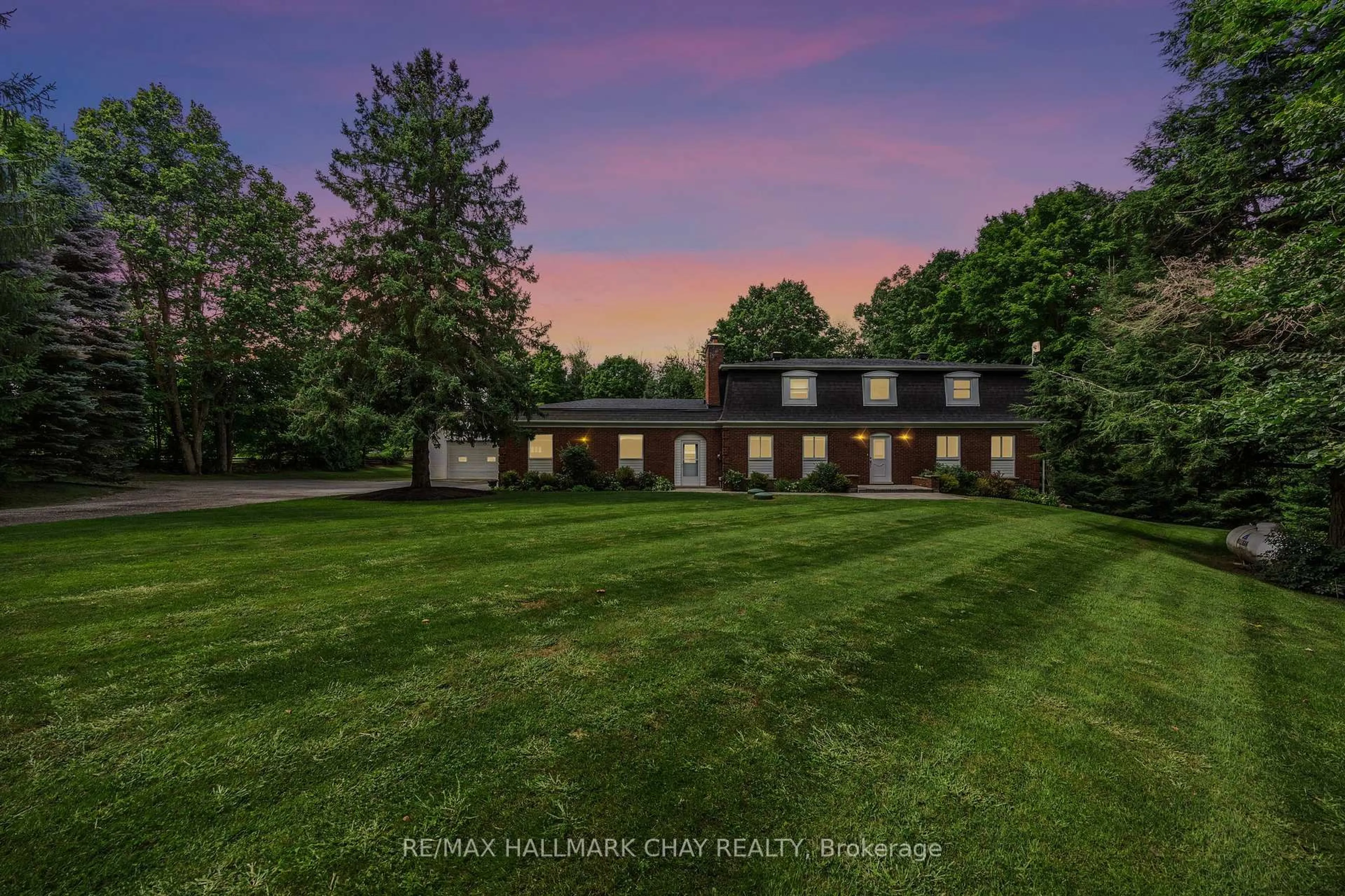 A pic from outside/outdoor area/front of a property/back of a property/a pic from drone, unknown for 2592 Concession Road 4 Concession, Adjala-Tosorontio Ontario L0G 1L0