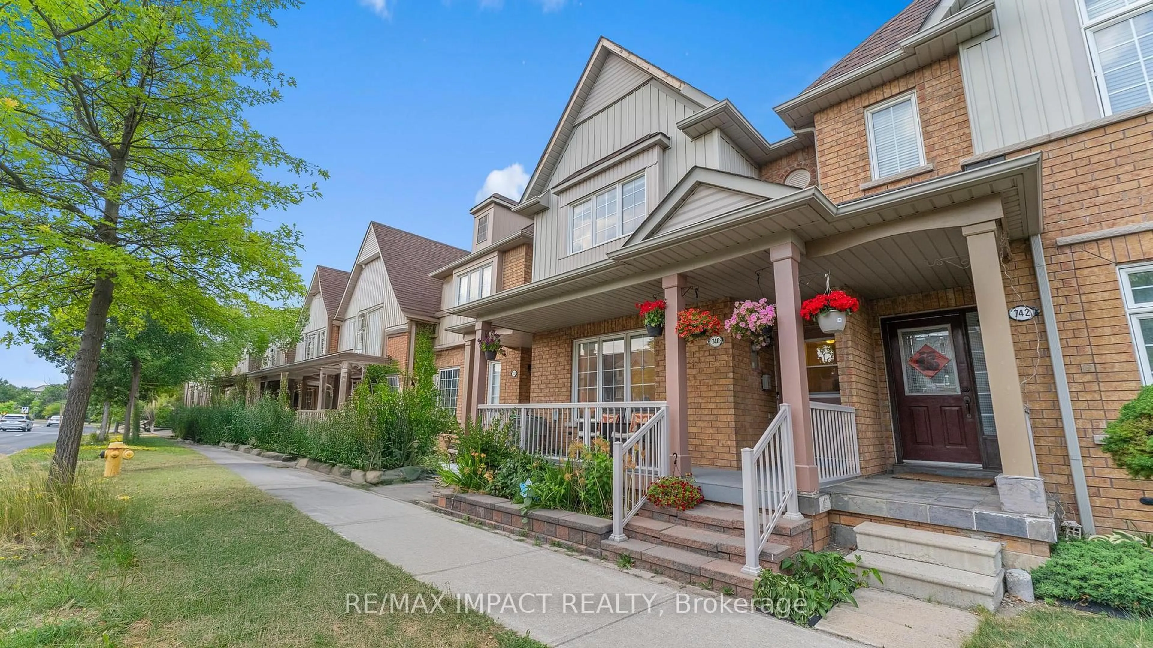Home with brick exterior material, street for 740 Bur Oak Ave, Markham Ontario L6E 1R2