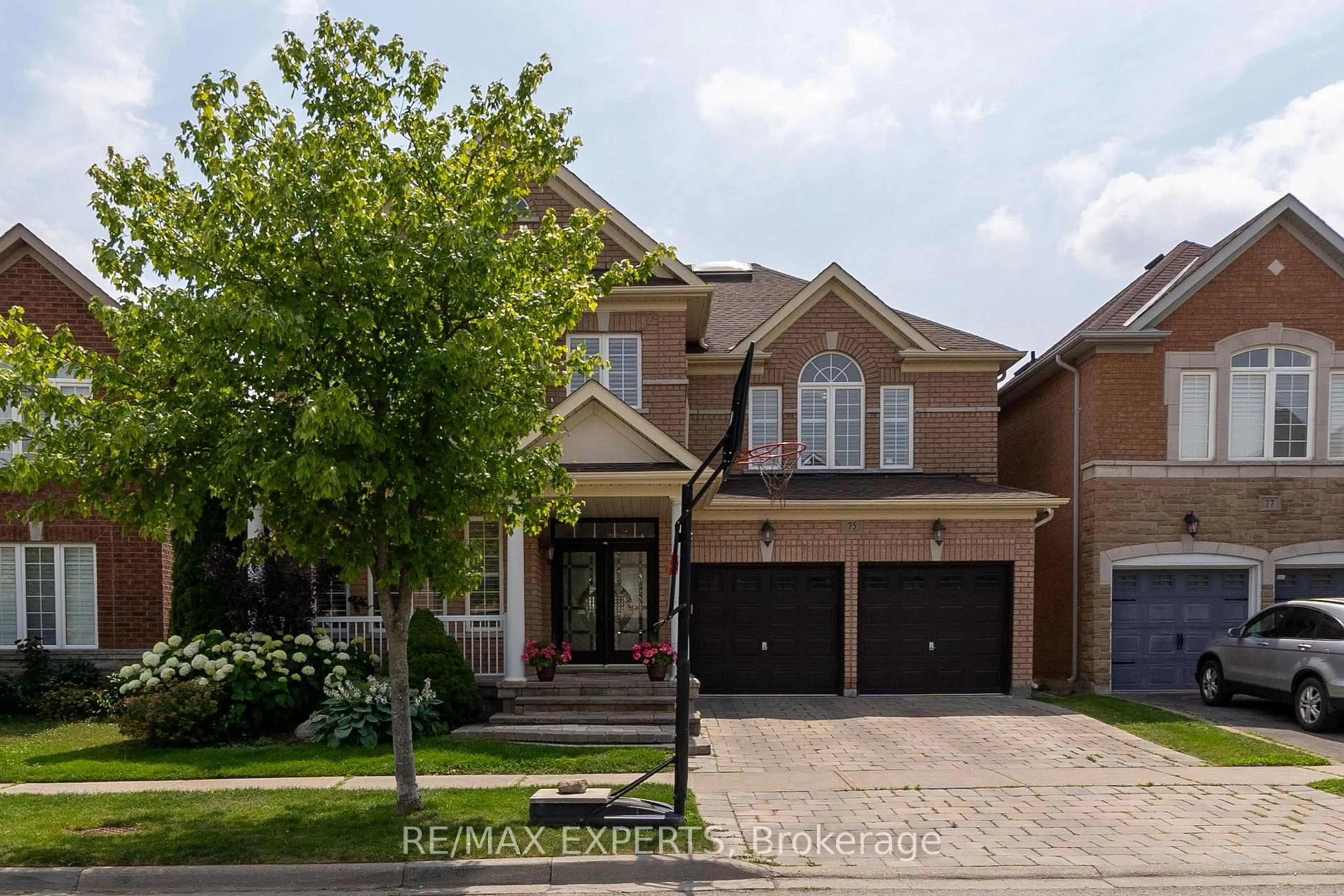 Home with brick exterior material, street for 75 Townwood Dr, Richmond Hill Ontario L4E 4T2