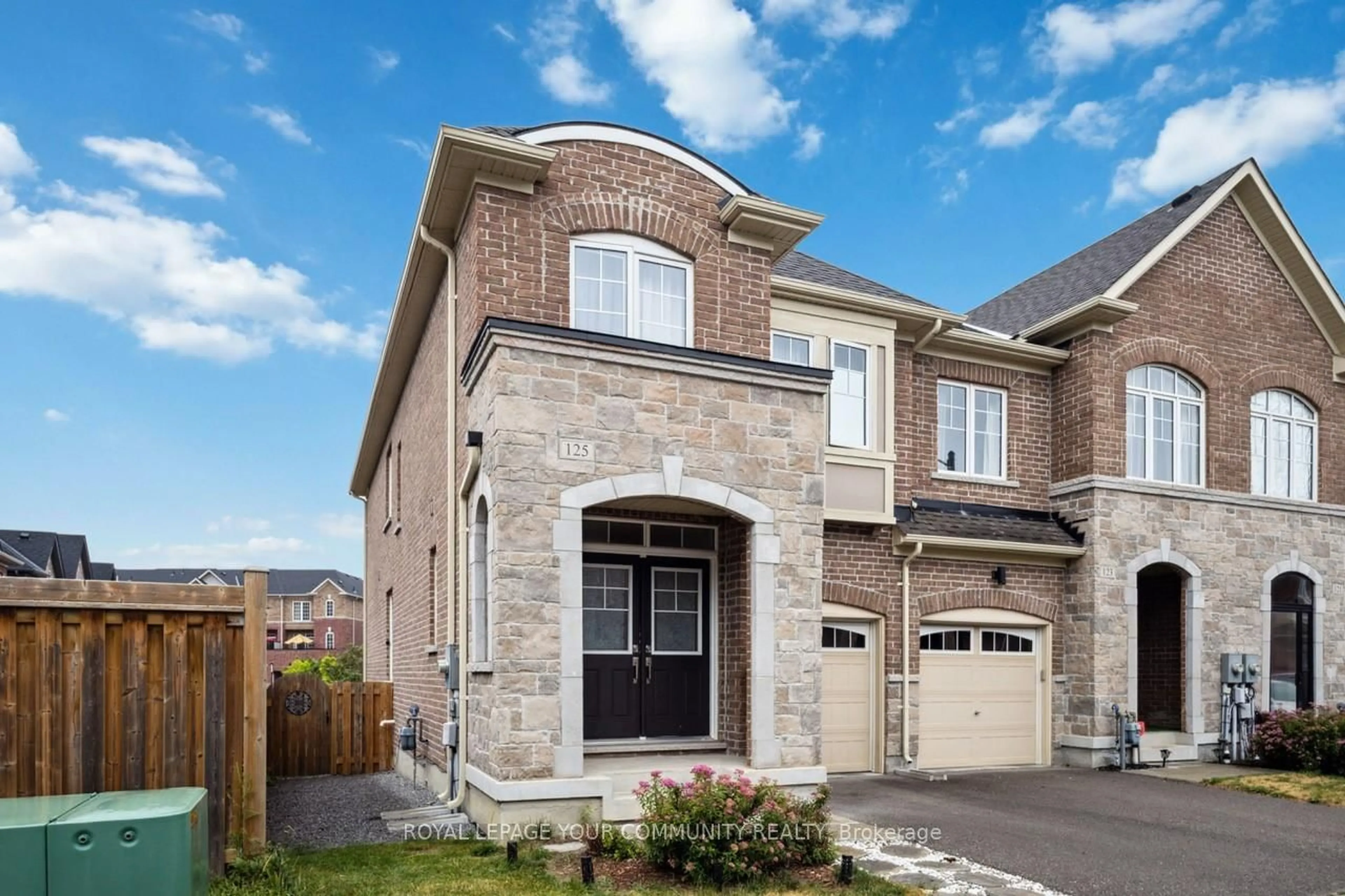 Home with brick exterior material, street for 125 Maguire Rd, Newmarket Ontario L3X 1B8