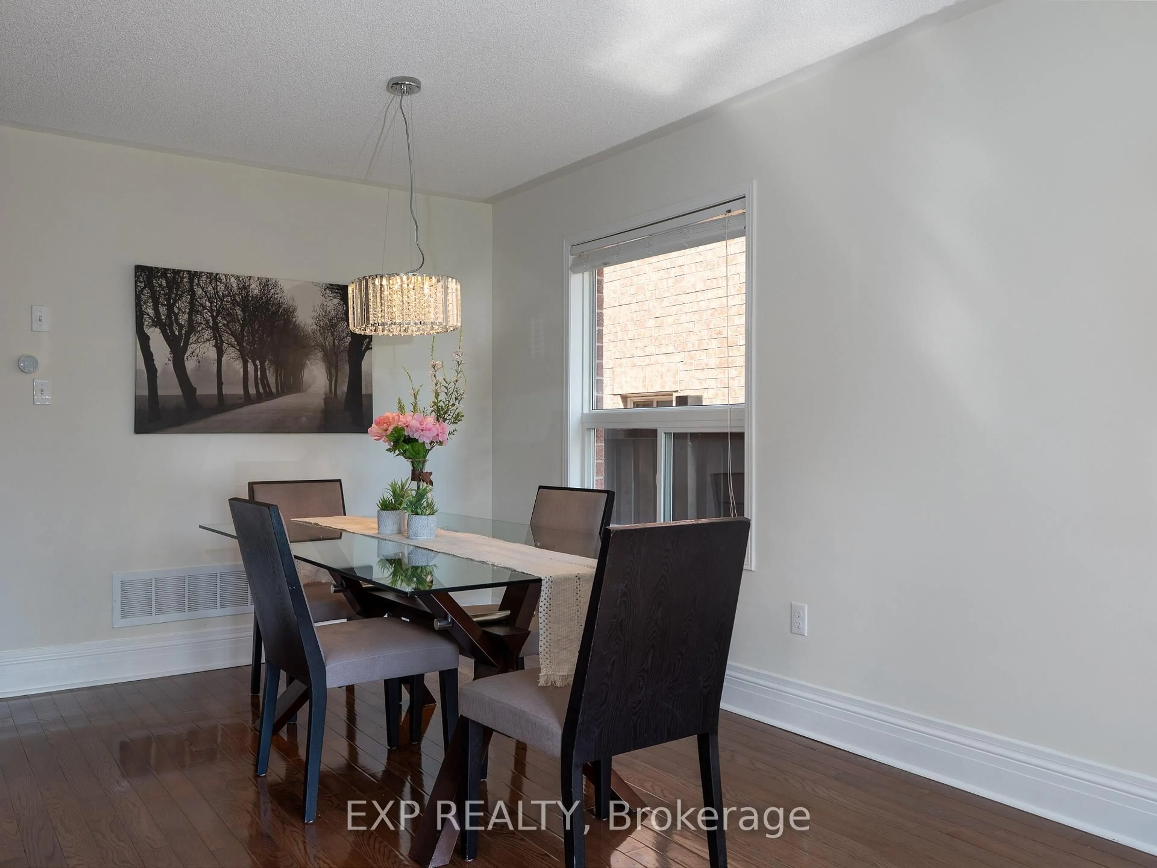 Dining room, wood/laminate floor for 11910 Tenth Line, Whitchurch-Stouffville Ontario L4A 0N1
