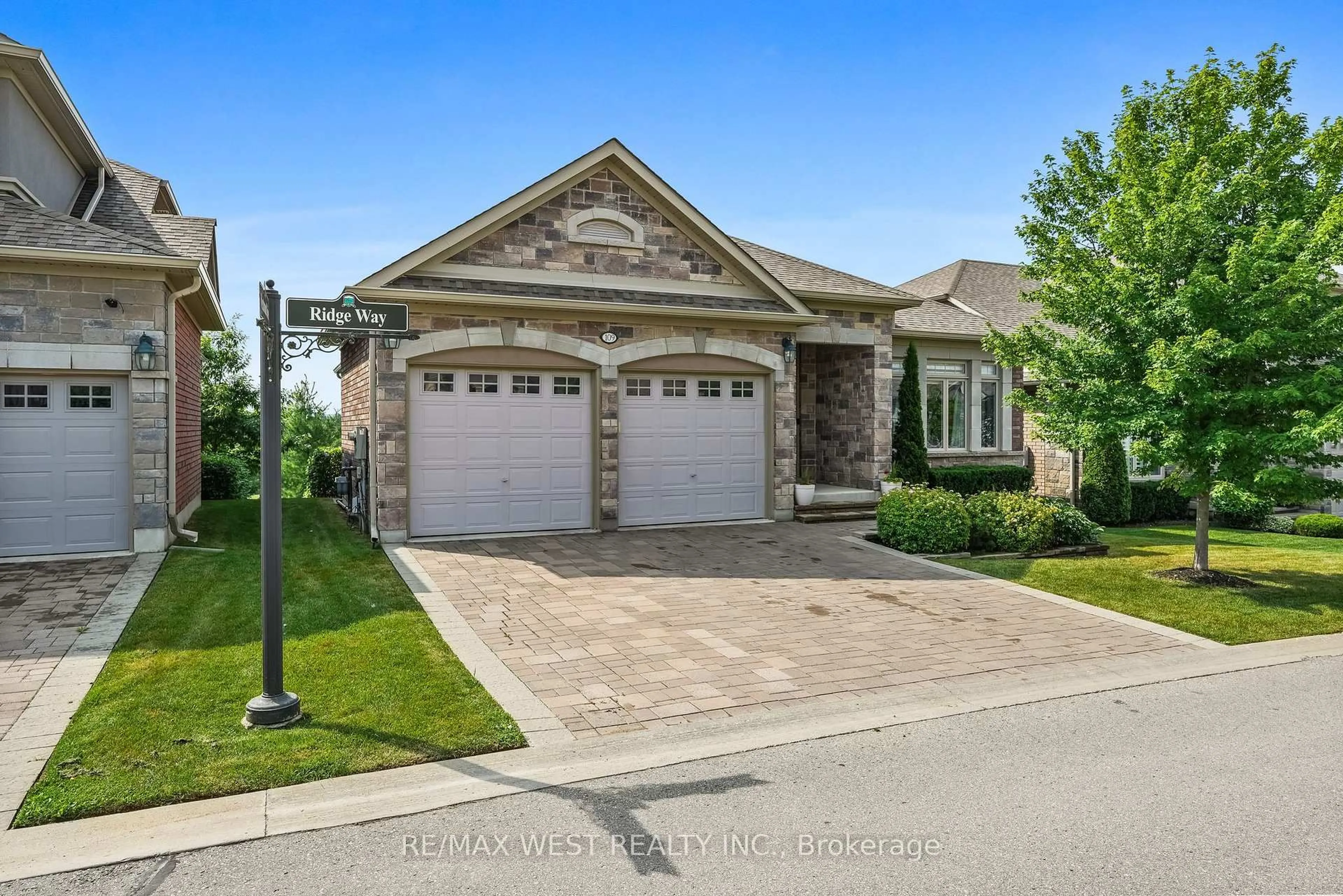 Home with brick exterior material, street for 109 Ridge Way #29, New Tecumseth Ontario L9R 0M6