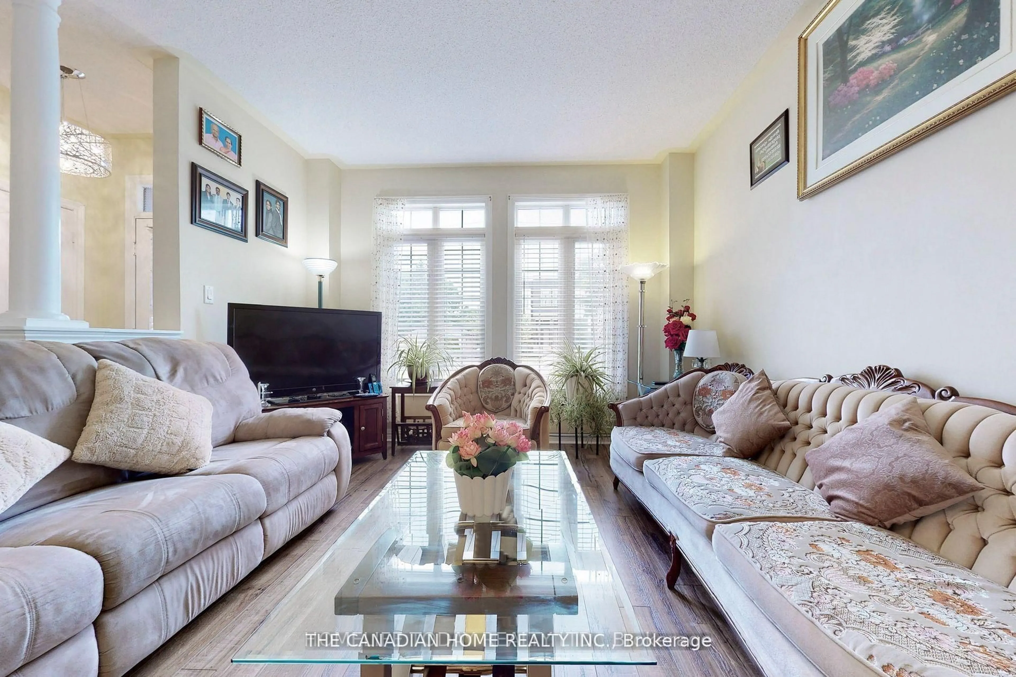 Living room with furniture, unknown for 10559 Bayview Ave, Richmond Hill Ontario L4C 0M8