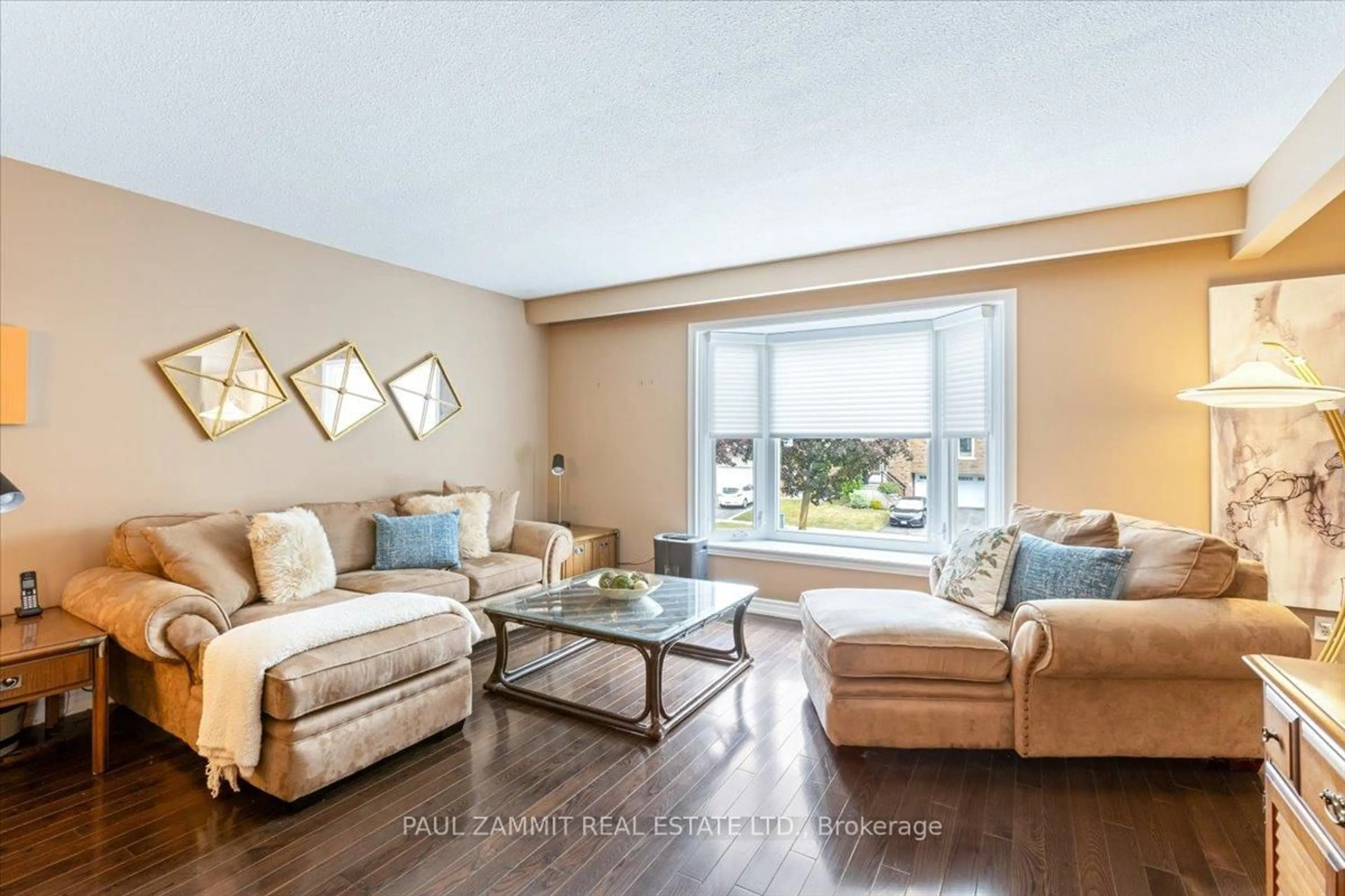 Living room with furniture, unknown for 25 Hoover Dr, Markham Ontario L3T 5M6