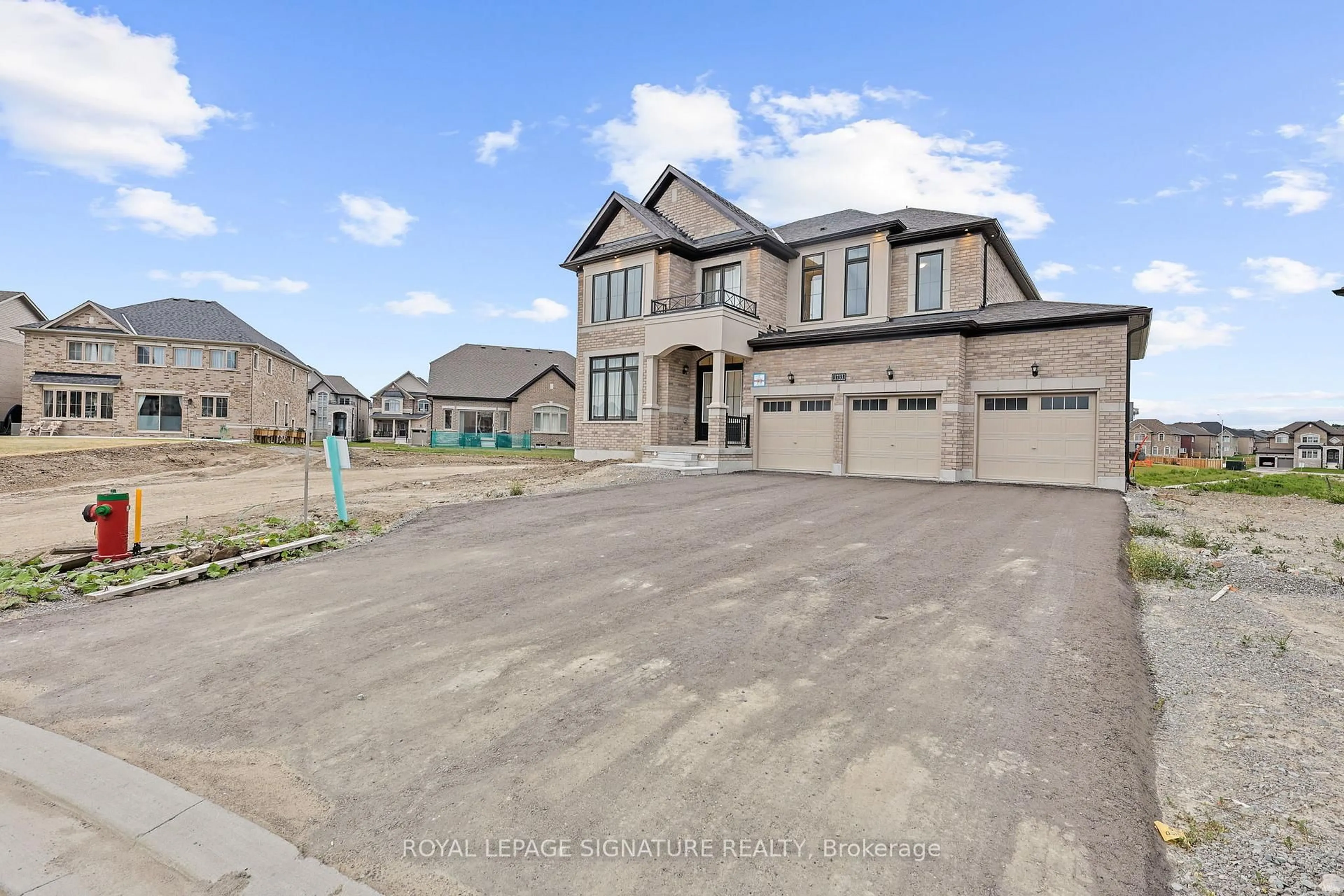 A pic from outside/outdoor area/front of a property/back of a property/a pic from drone, street for 1733 Corsal Crt, Innisfil Ontario L9S 0P9