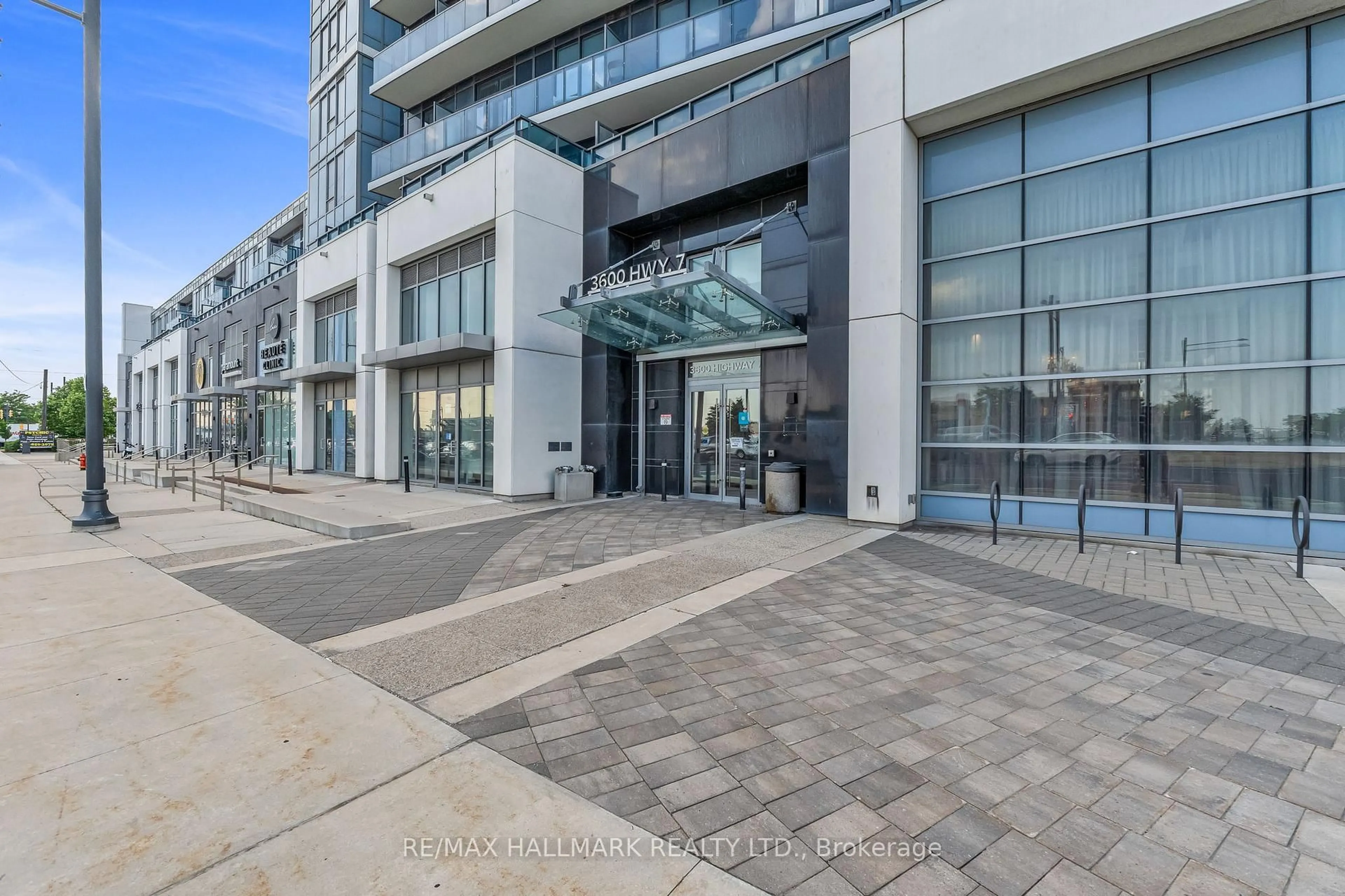 Indoor foyer for 3600 Highway 7 #327, Vaughan Ontario L4L 0G9