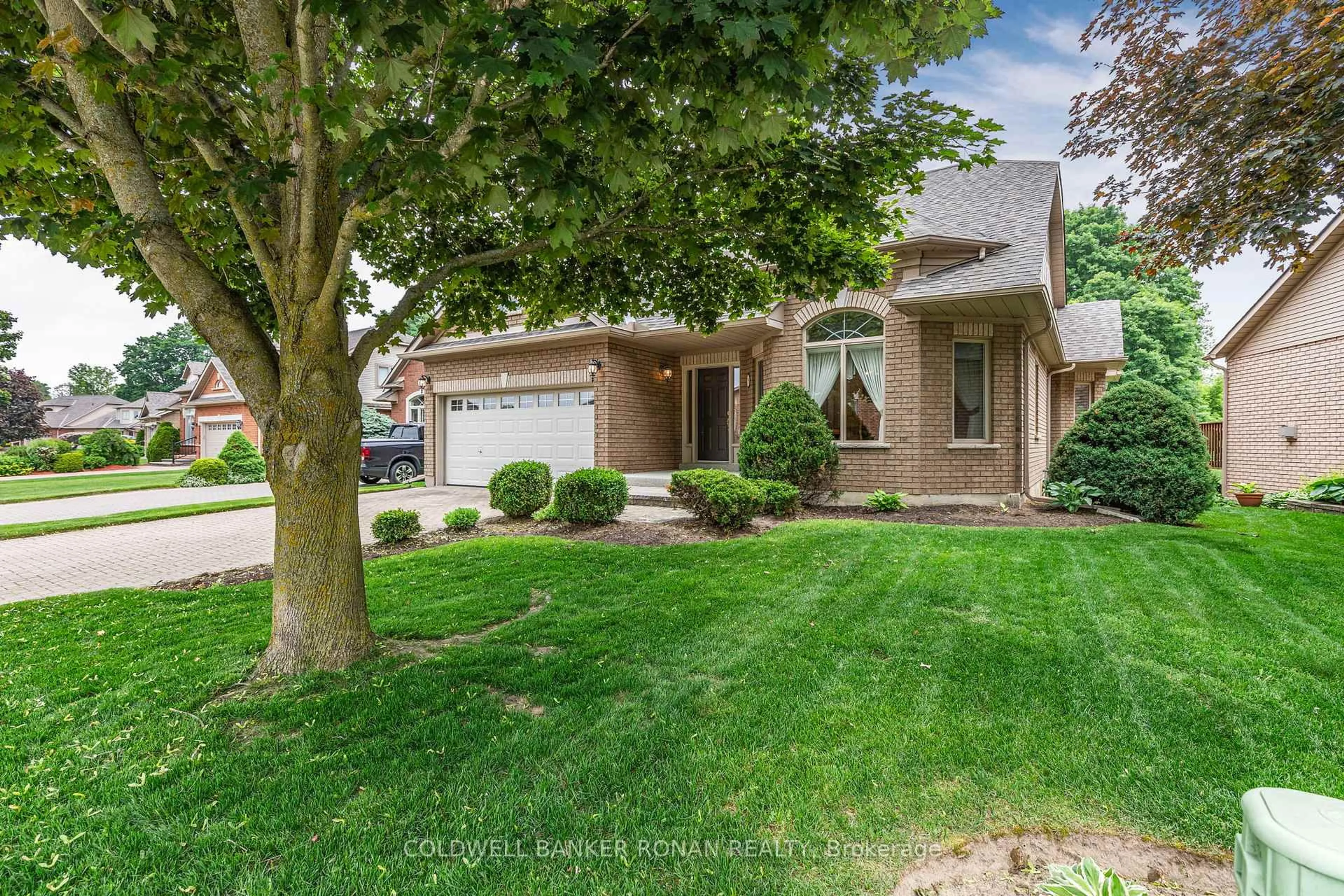 Home with brick exterior material, street for 39 Bella Vista Tr, New Tecumseth Ontario L9R 2B3