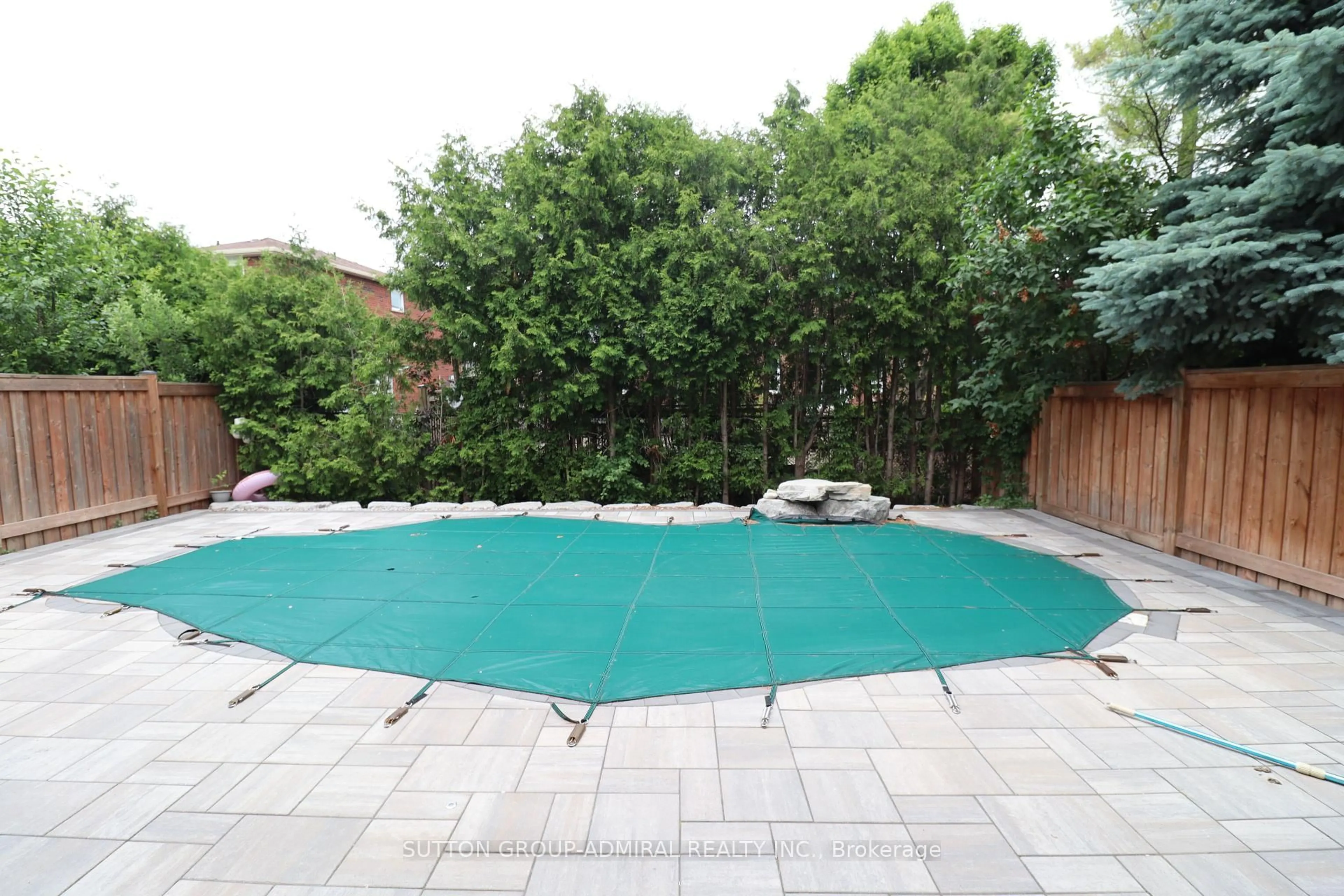 Pool for 51 Michelle Dr, Vaughan Ontario L4L 9B8