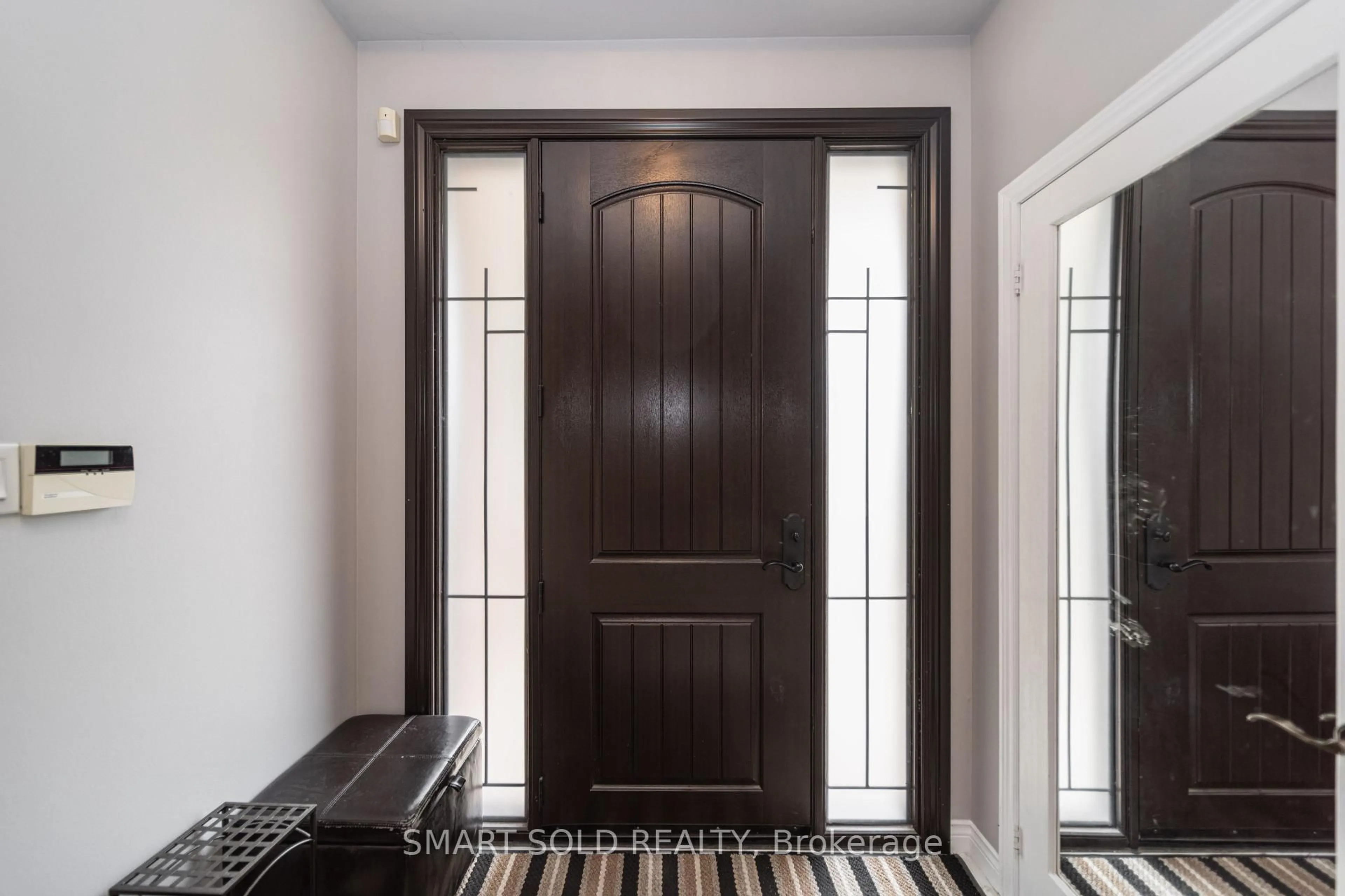 Indoor entryway for 456 La Rocca Ave, Vaughan Ontario L4H 3J8