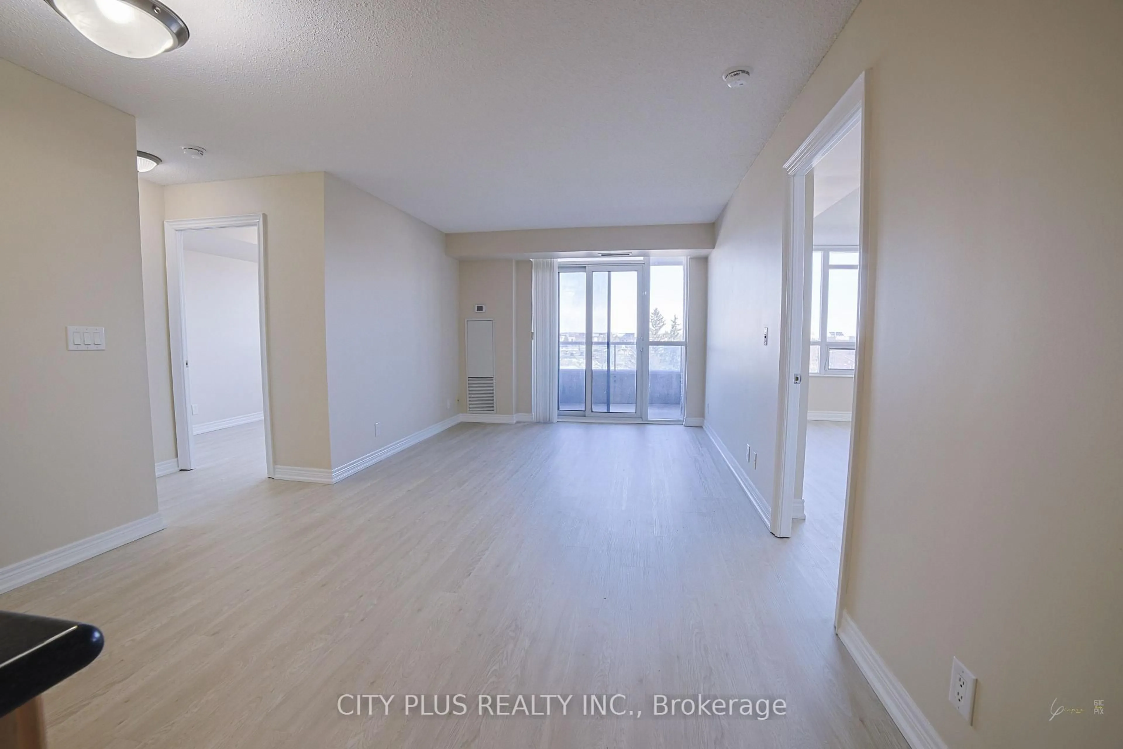 A pic of a room for 33 Cox Blvd #618, Markham Ontario L3R 8A6