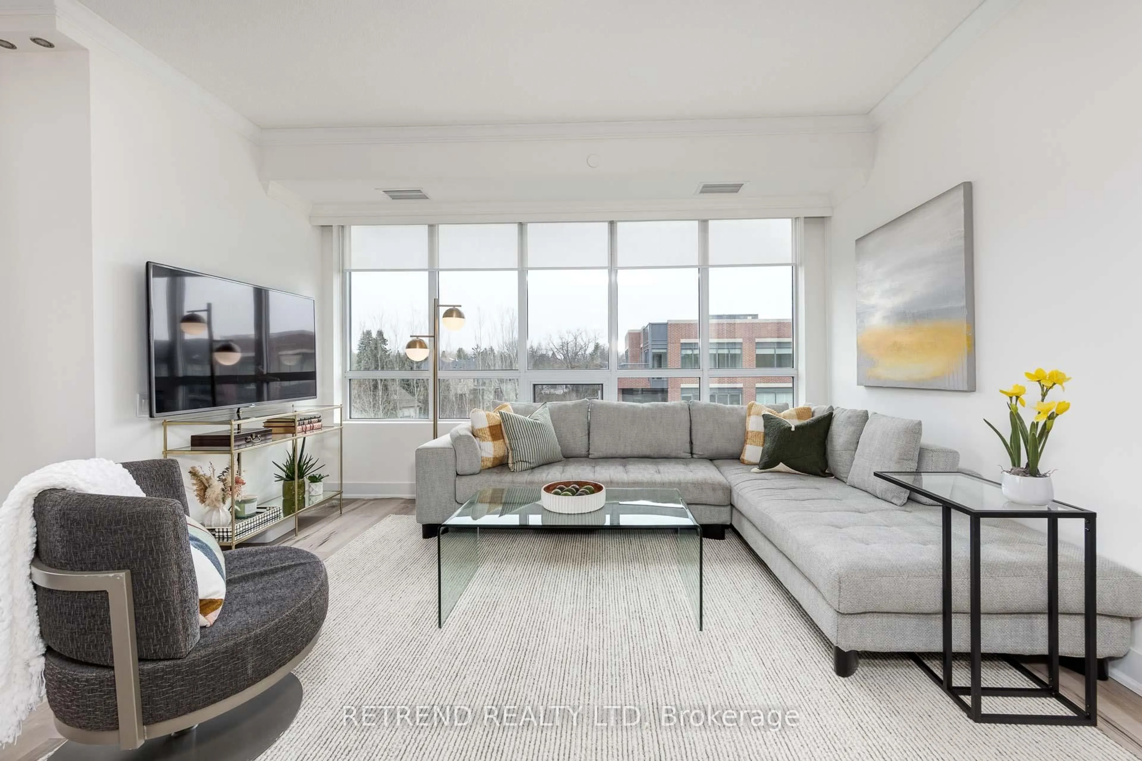 Living room with furniture, unknown for 7608 Yonge St #541, Vaughan Ontario L4J 0J5