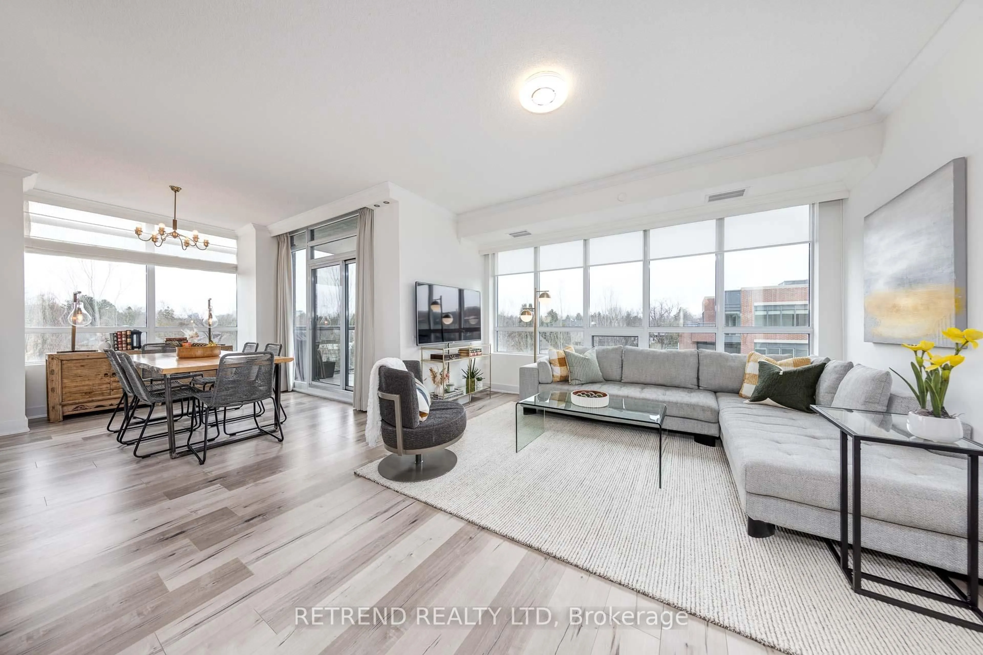 Living room with furniture, unknown for 7608 Yonge St #541, Vaughan Ontario L4J 0J5