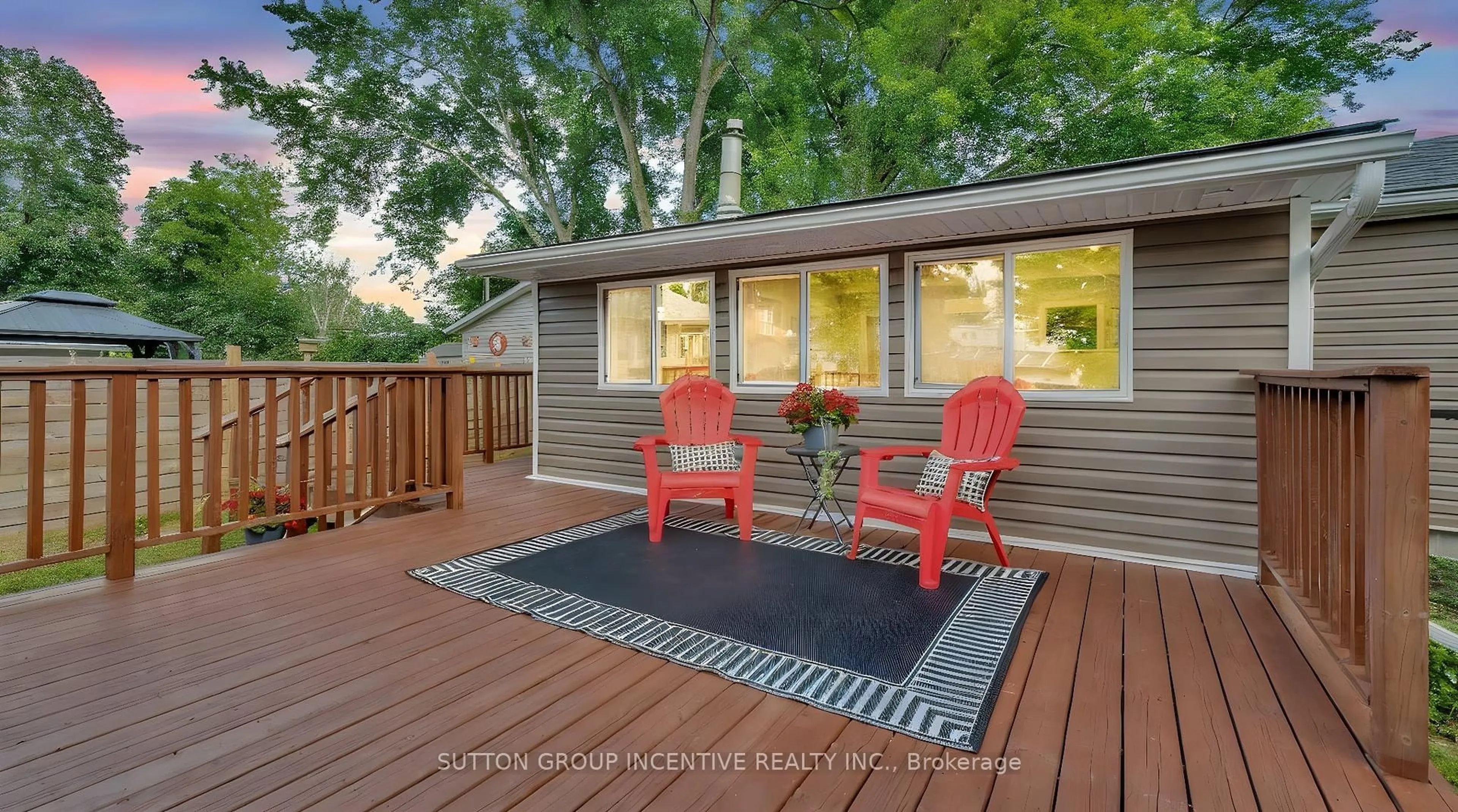 Patio, unknown for 363 Hollywood Dr, Georgina Ontario L4P 3A2