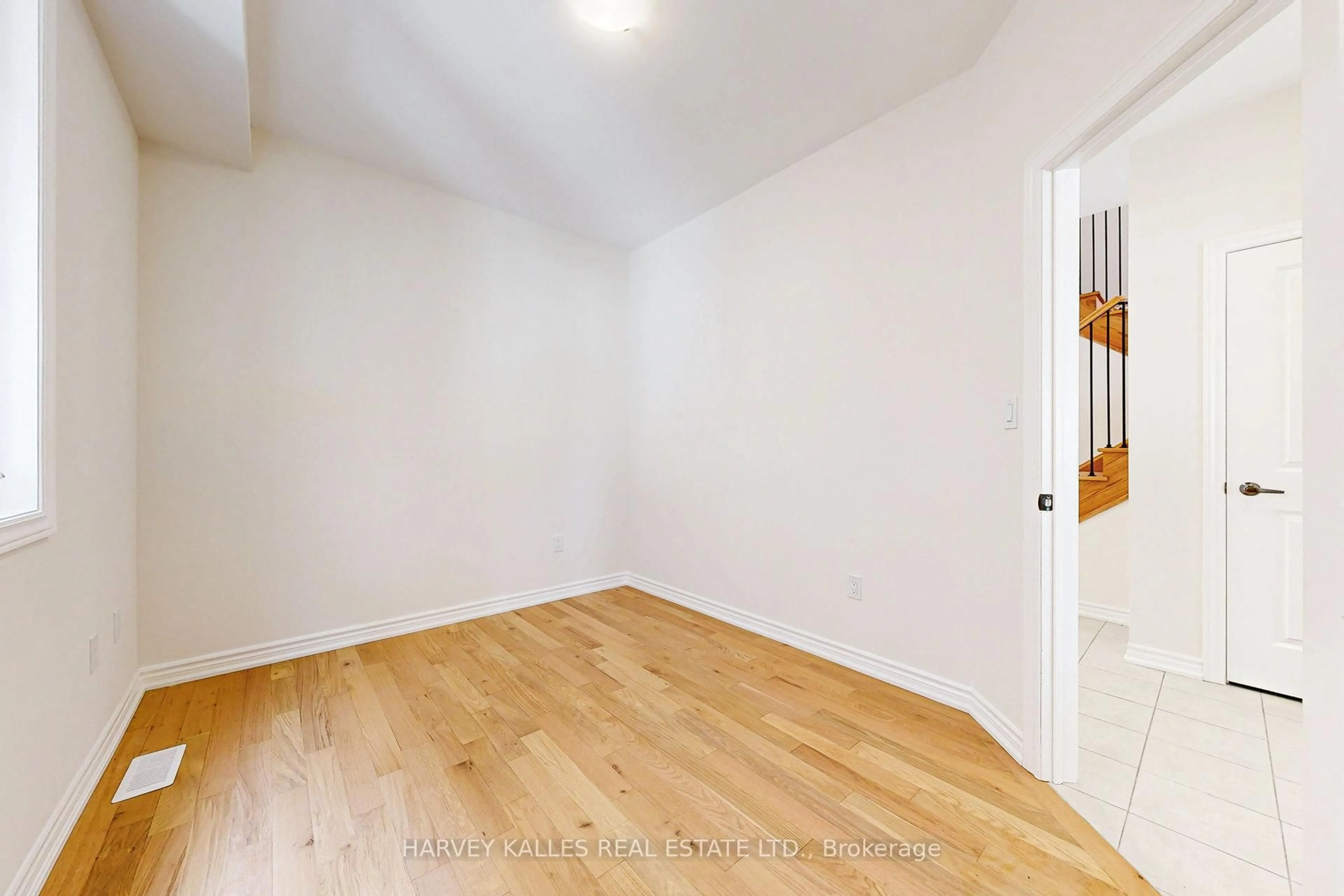 A pic of a room for 53 Lawrence D. Pridham Ave, New Tecumseth Ontario L9R 0X2