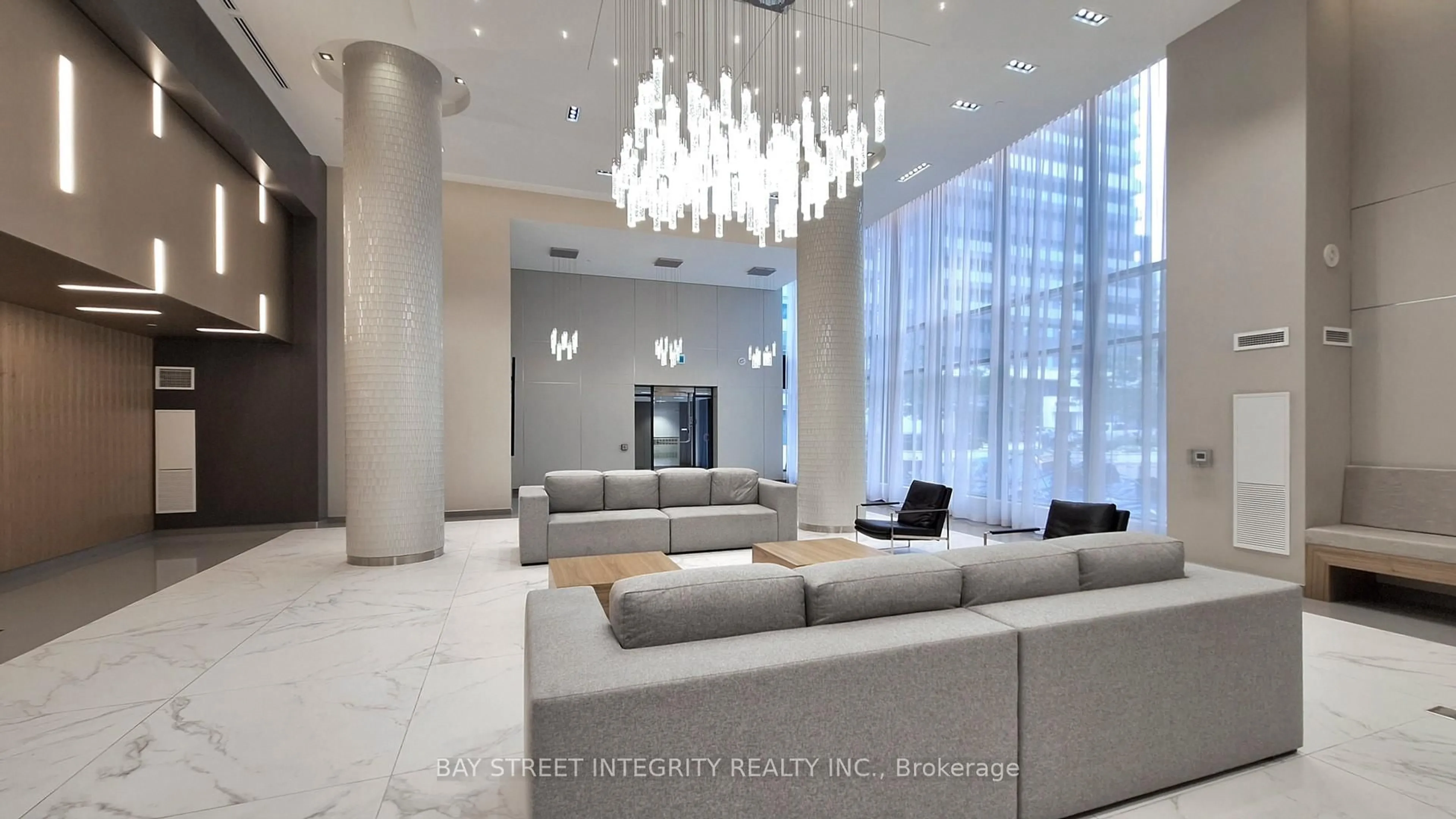 Lobby for 85 Oneida Cres #809, Richmond Hill Ontario L4B 0H4