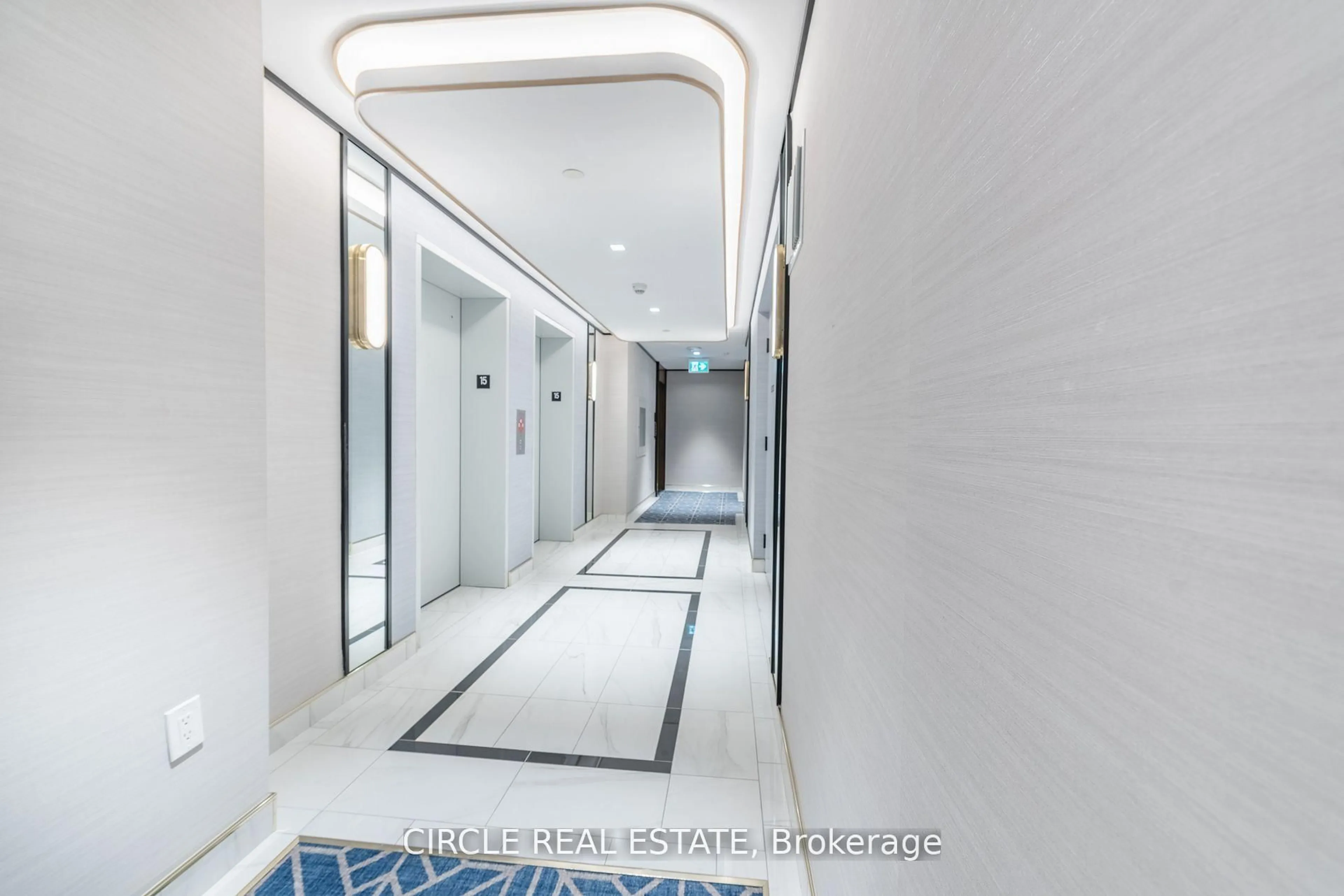 Indoor foyer for 120 Eagle Rock Way #1503, Vaughan Ontario L6A 5C2