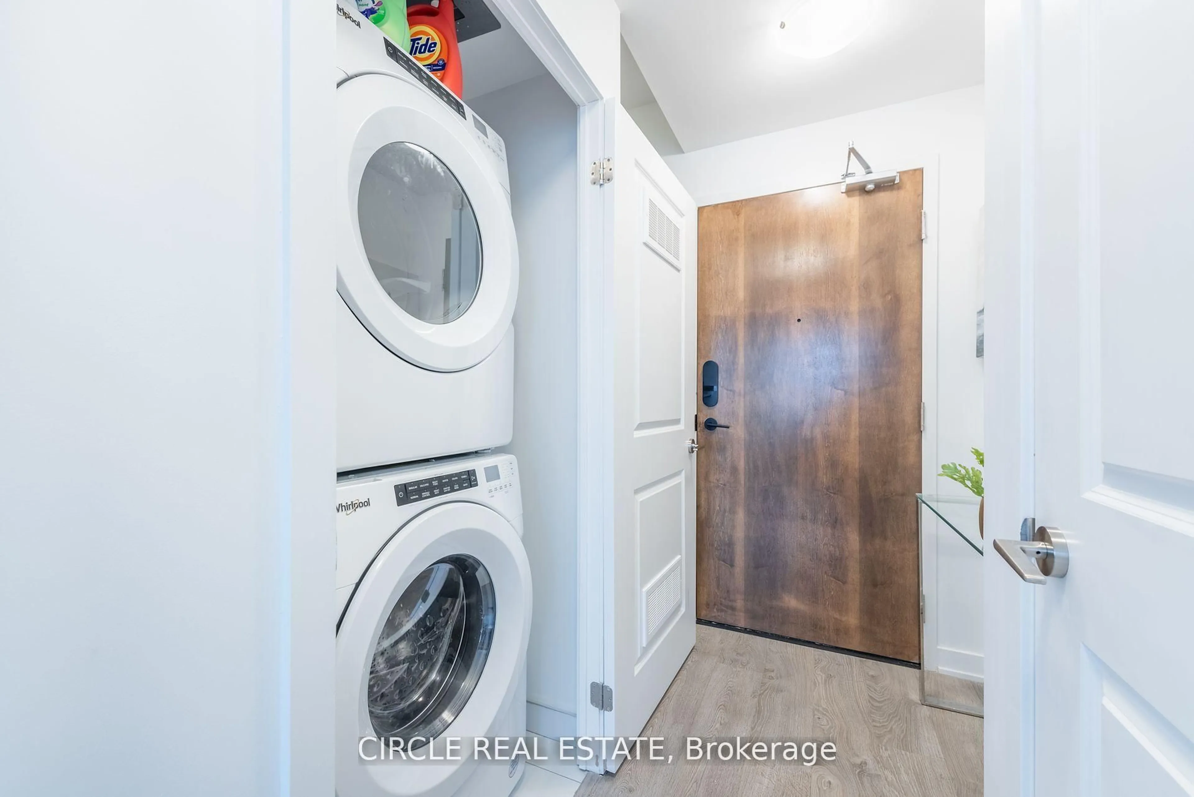 Laundry room for 120 Eagle Rock Way #1503, Vaughan Ontario L6A 5C2