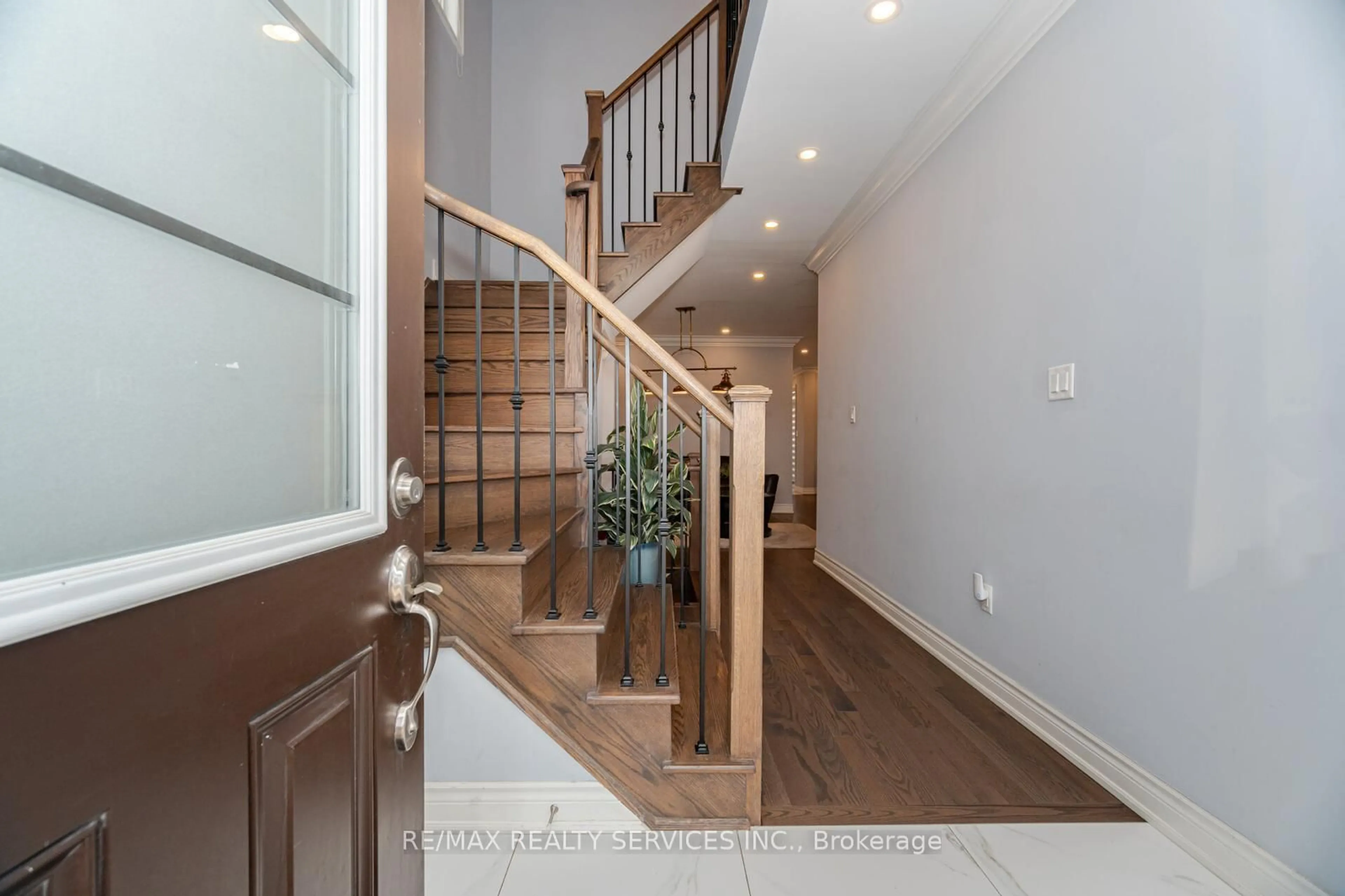 Unknown for 132 Meadow Vista Cres, East Gwillimbury Ontario L9N 0T4