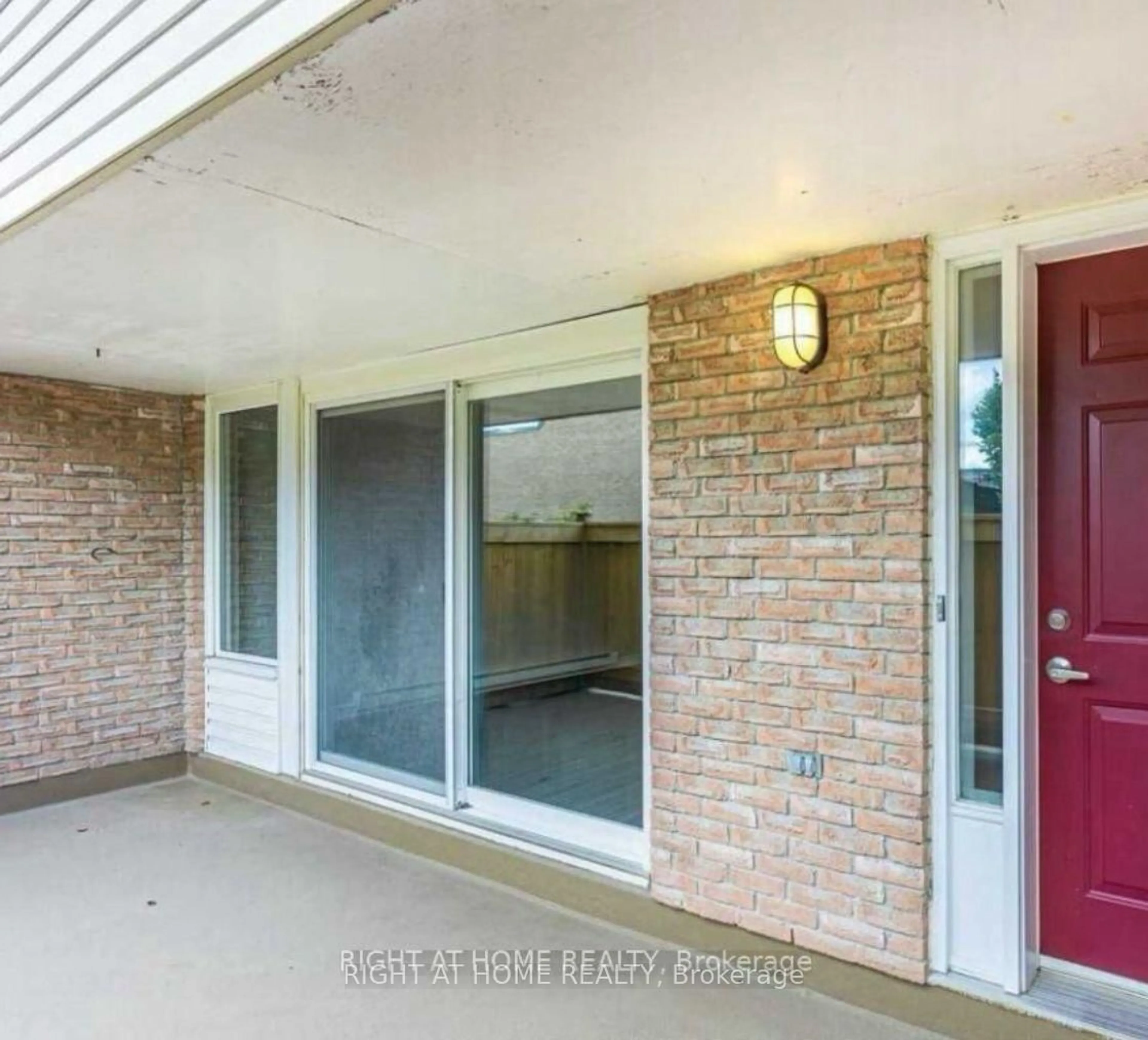 Unknown for 248 Milestone Cres #120, Aurora Ontario L4G 3M2