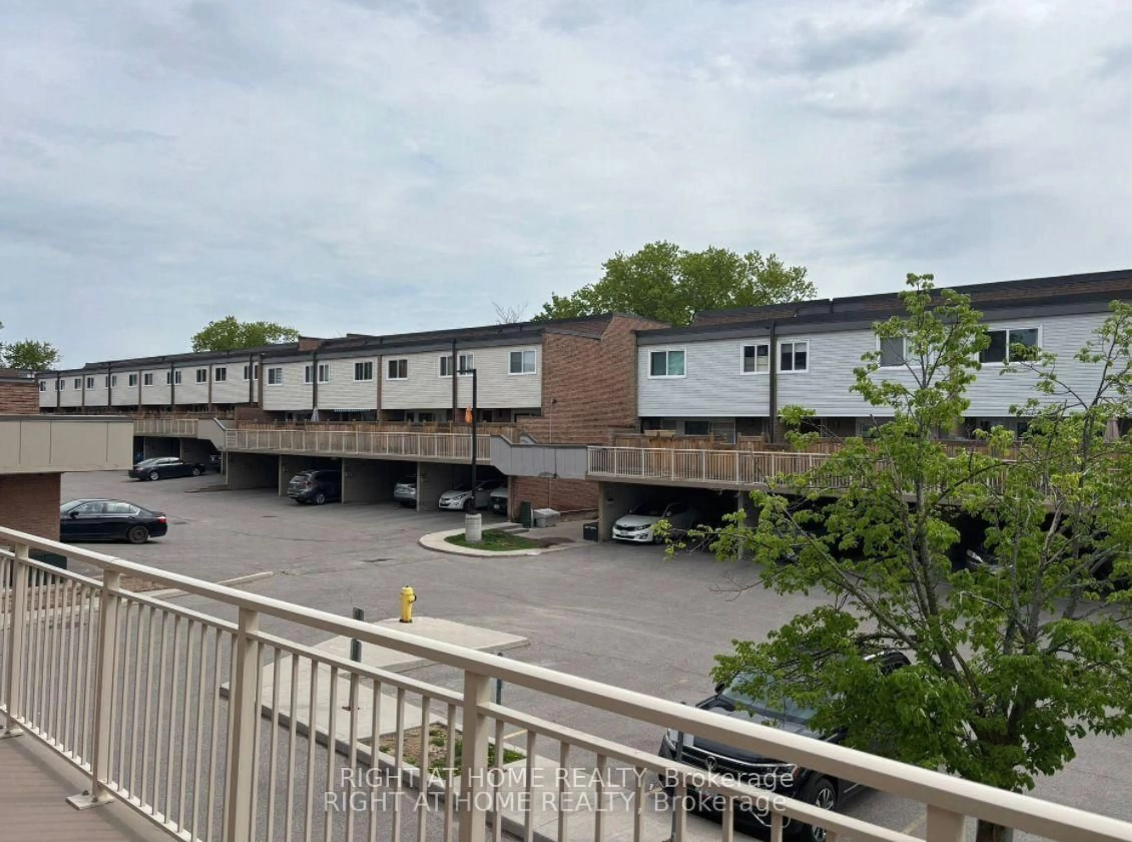 Unknown for 248 Milestone Cres #120, Aurora Ontario L4G 3M2
