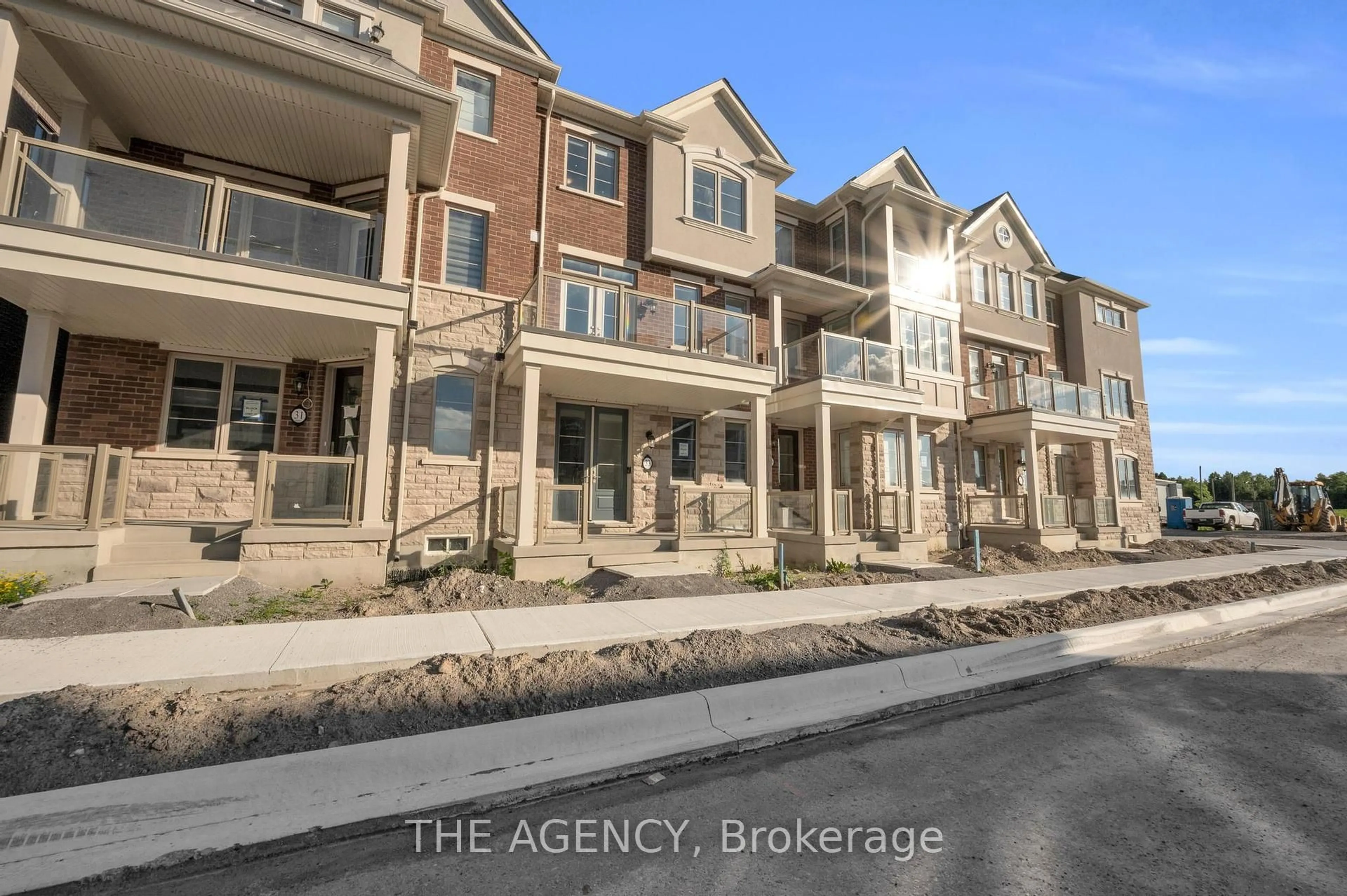 A pic from outside/outdoor area/front of a property/back of a property/a pic from drone, street for 33 Bruce Boyd Dr, Markham Ontario L6B 1R3