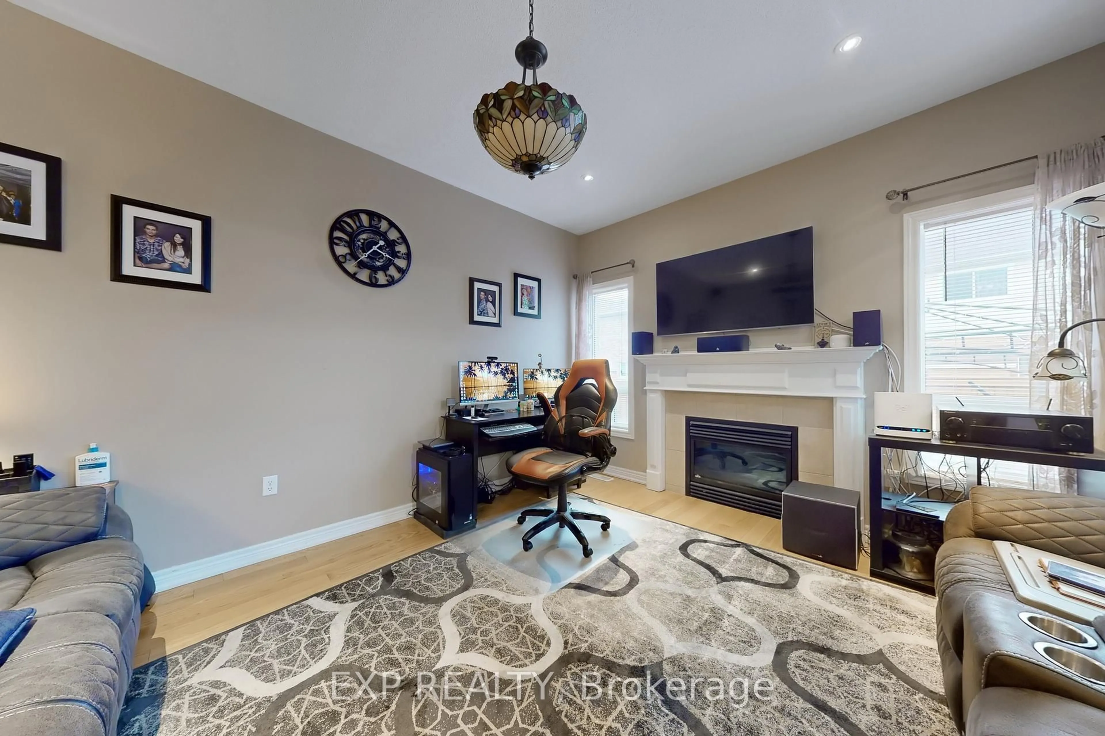 Living room with furniture, unknown for 11 Bud Leggett Cres, Georgina Ontario L4P 0B7