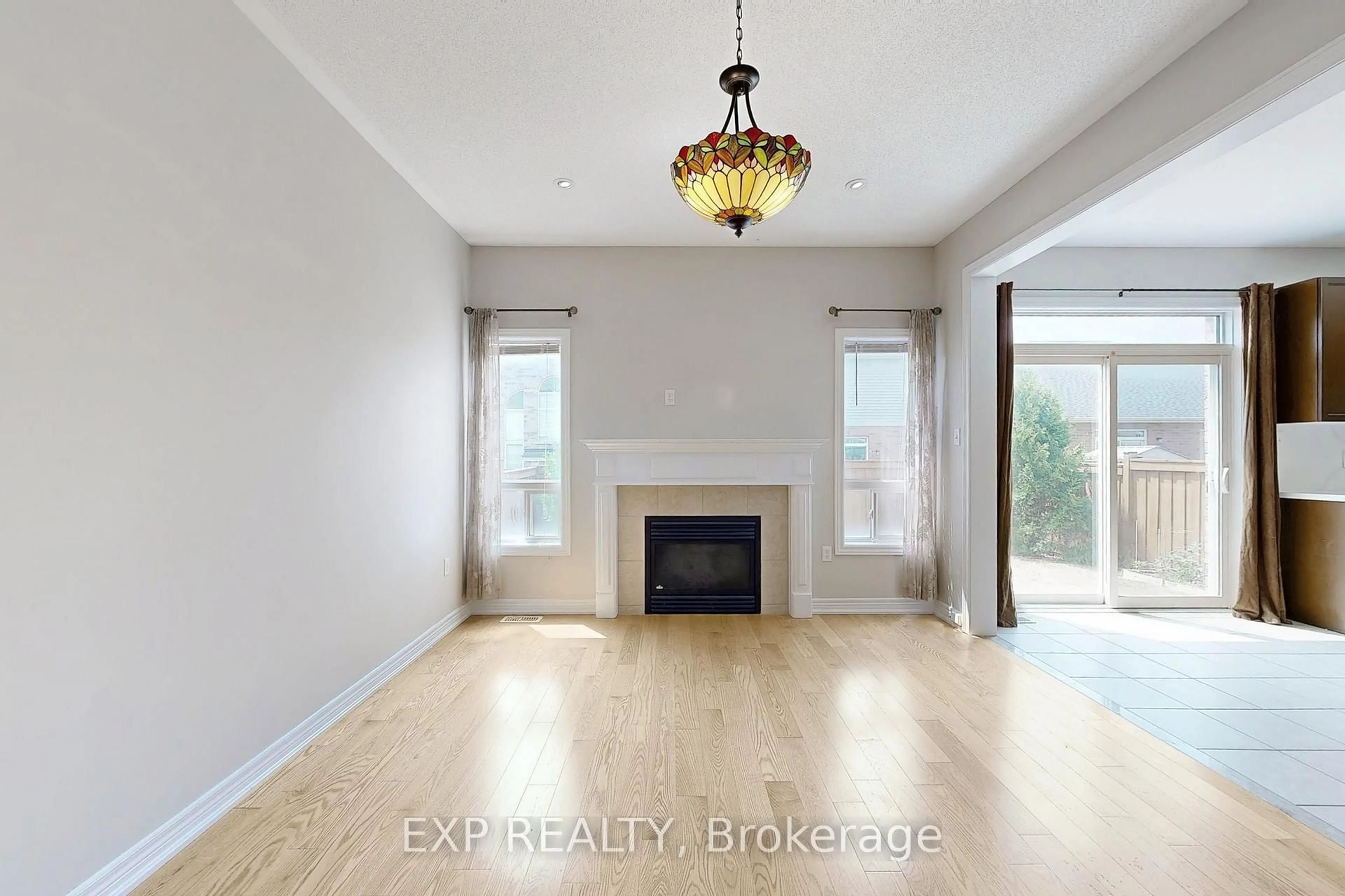 A pic of a room for 11 Bud Leggett Cres, Georgina Ontario L4P 0B7