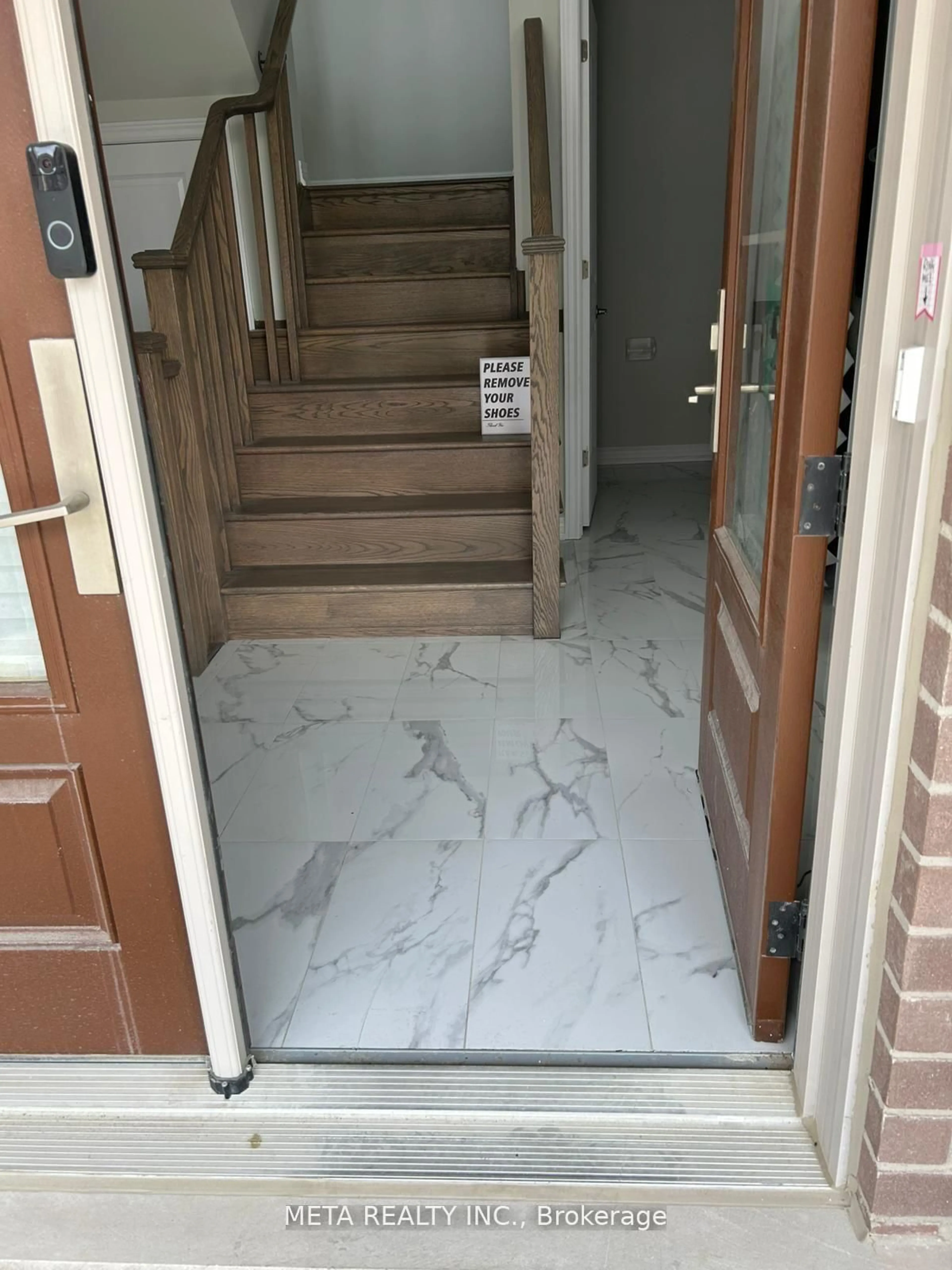 Indoor foyer for 2 Bruce Boyd Dr, Markham Ontario L6B 1R3