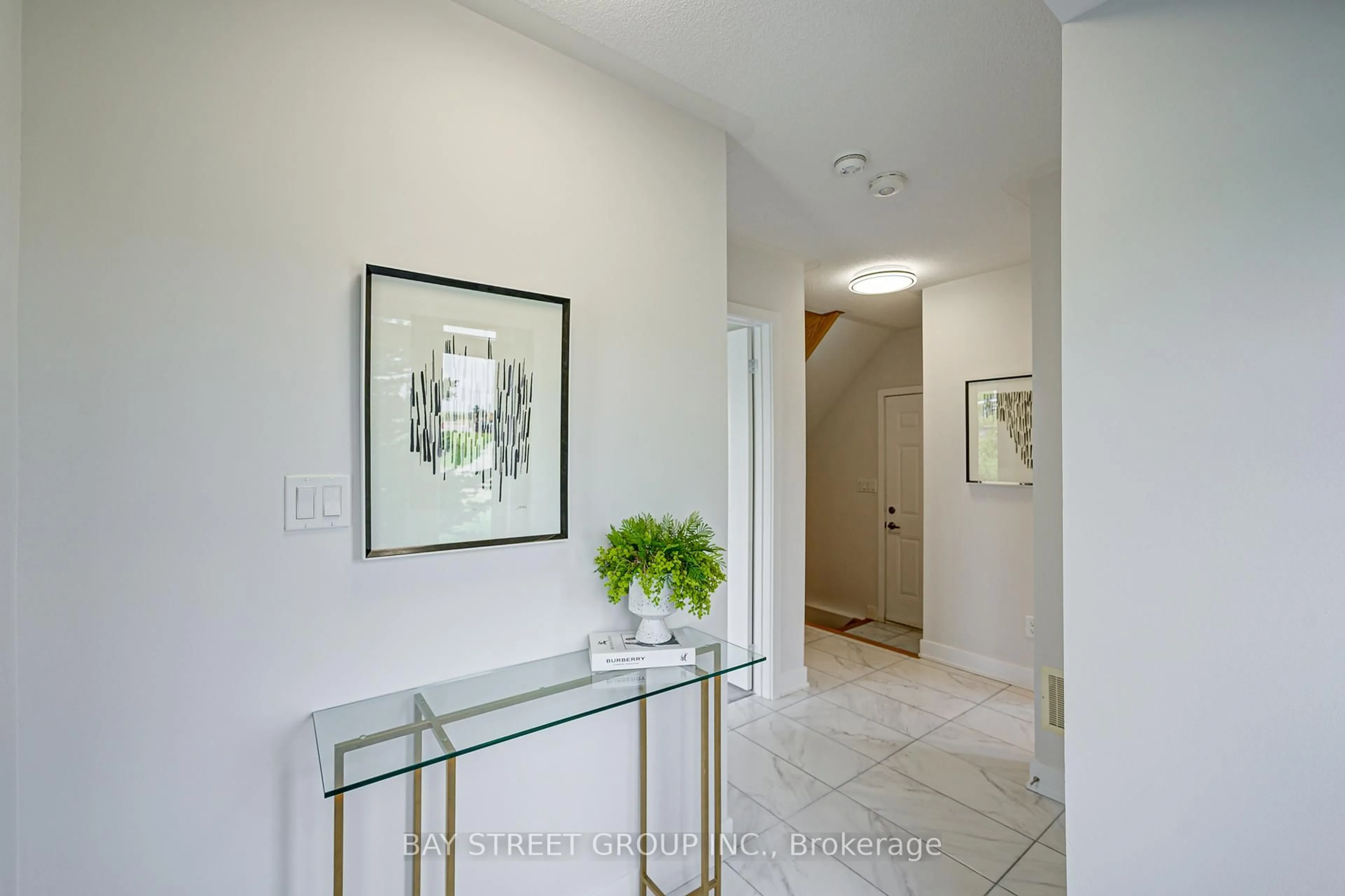 Indoor entryway for 35 Carpaccio Ave, Vaughan Ontario L4H 4R5