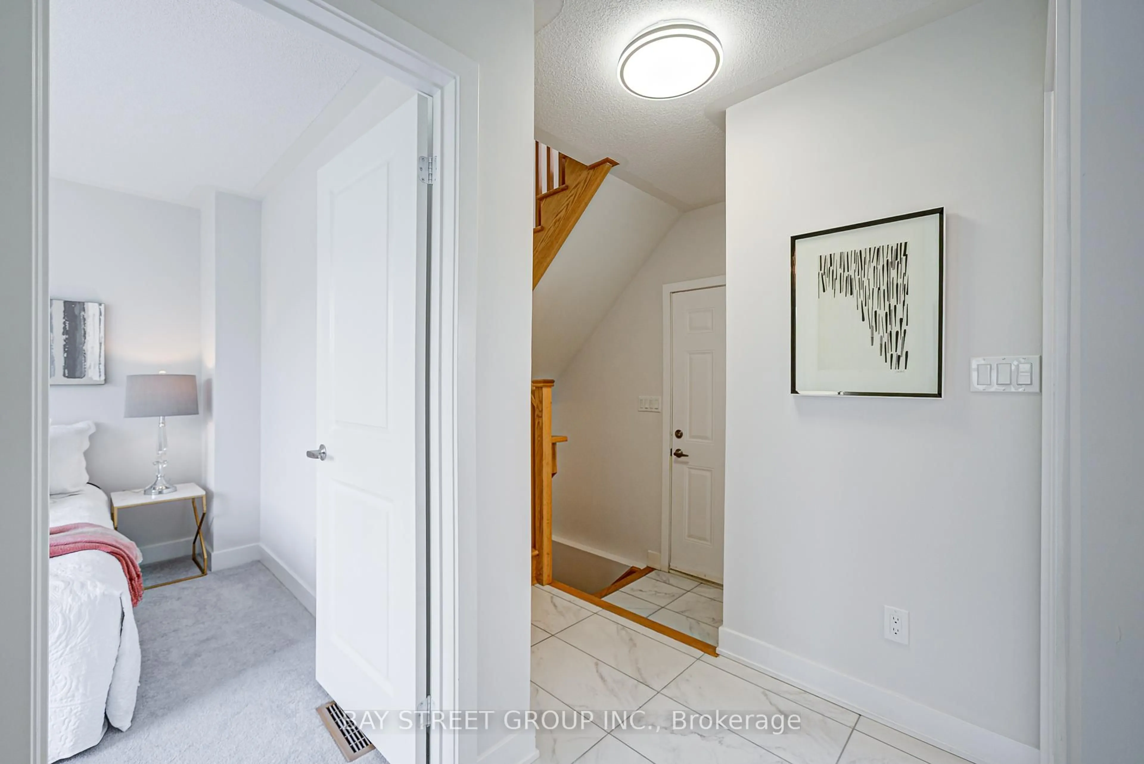 Indoor entryway for 35 Carpaccio Ave, Vaughan Ontario L4H 4R5