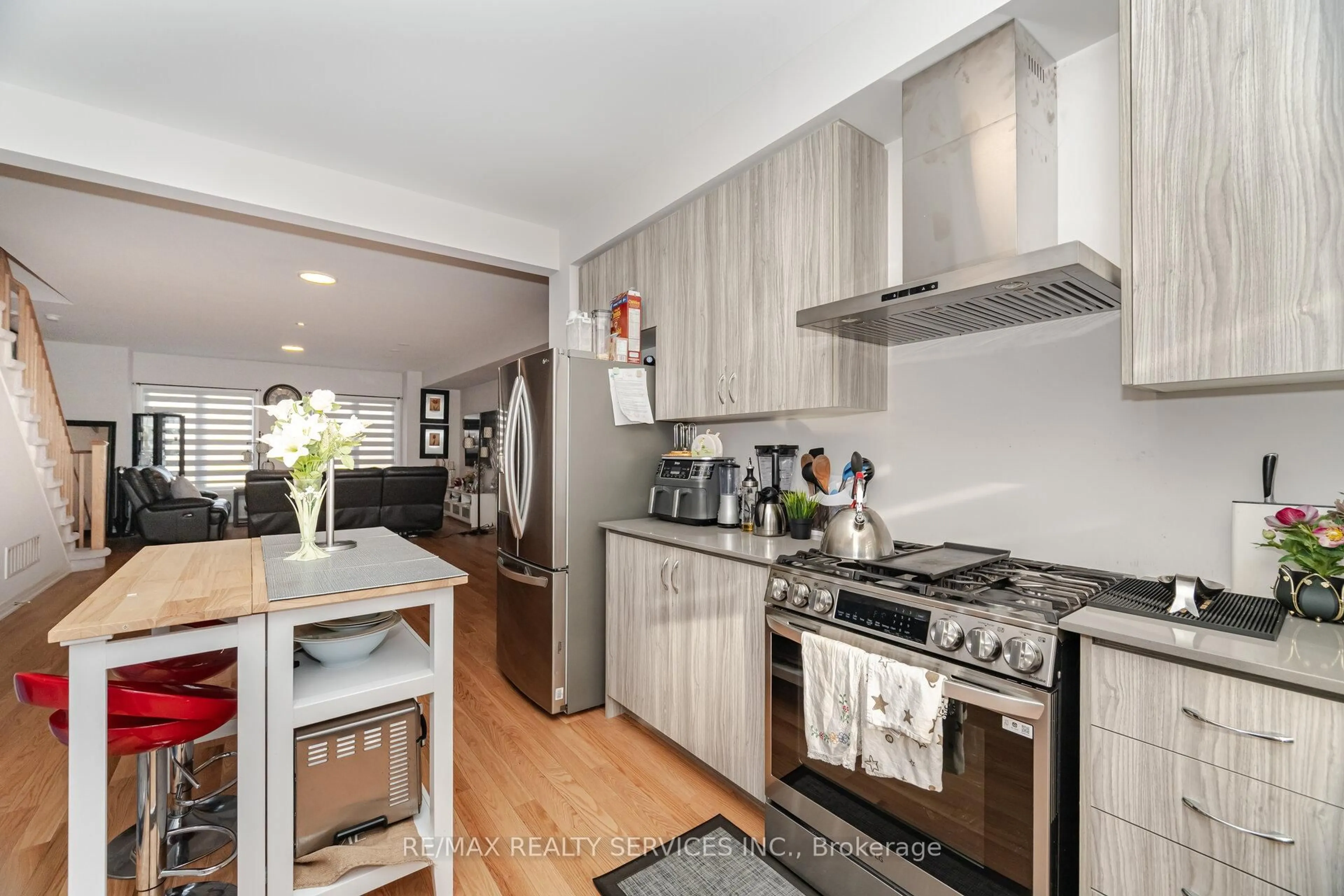 Unknown for 220 Dissette St #12, Bradford West Gwillimbury Ontario L3Z 4M2