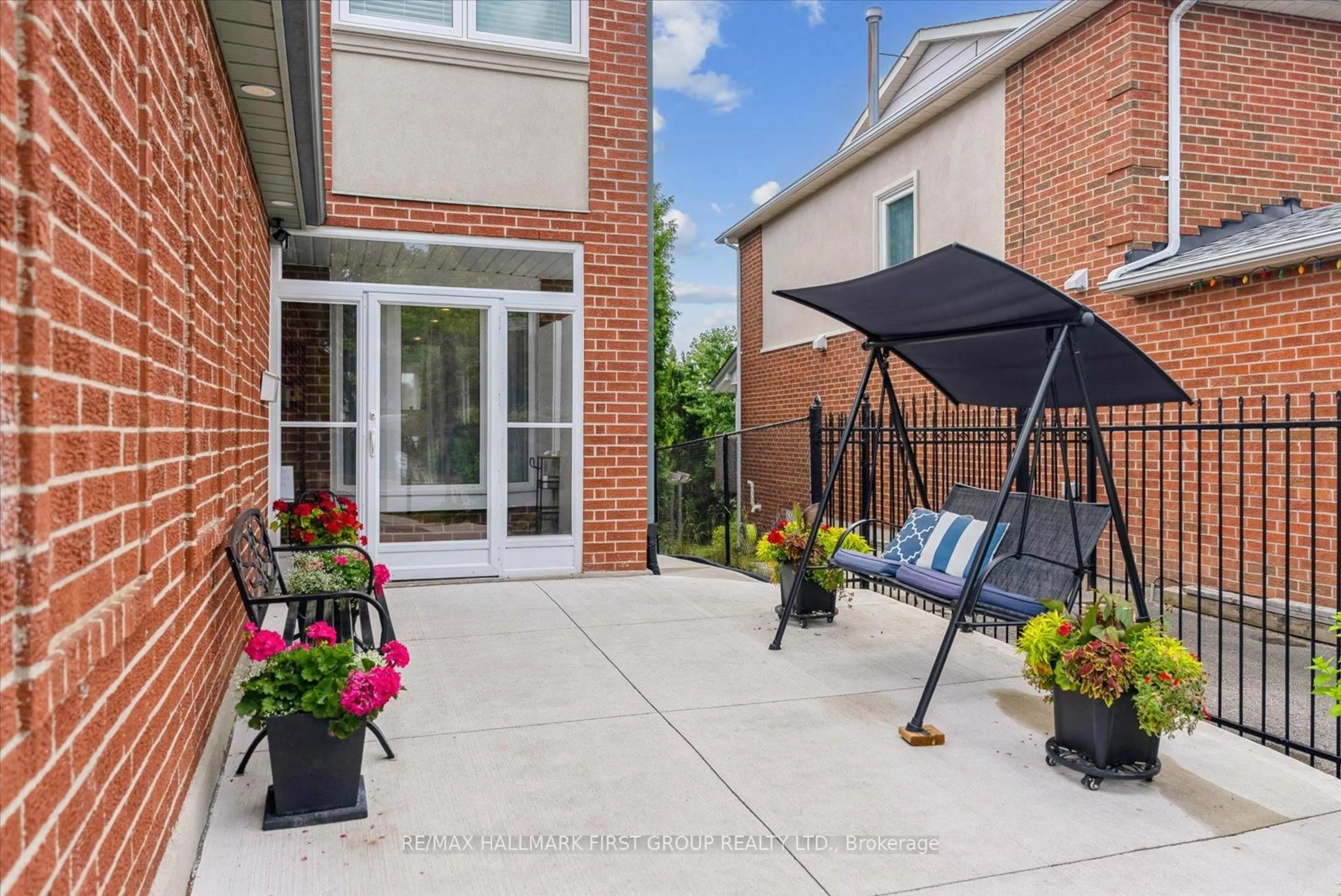 Patio, street for 51 Andrea Lane, Vaughan Ontario L4L 1E6
